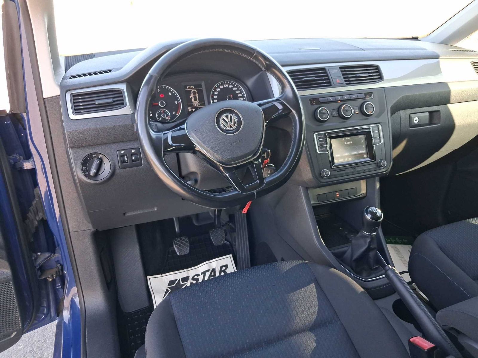 Volkswagen Caddy, 2.0 TDI, 5Míst, Klima, ČR - fotka 3