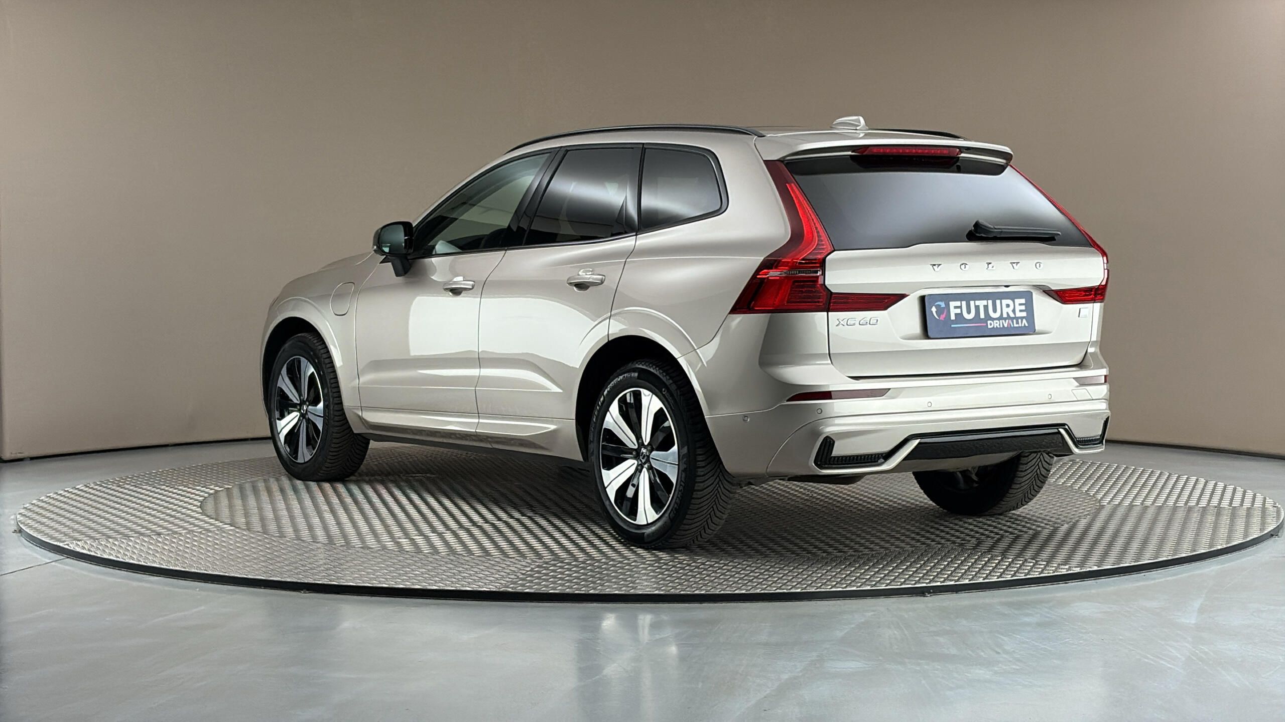 Volvo XC60, 2.0 T6 AUT AWD Recharge Inscri - fotka 2