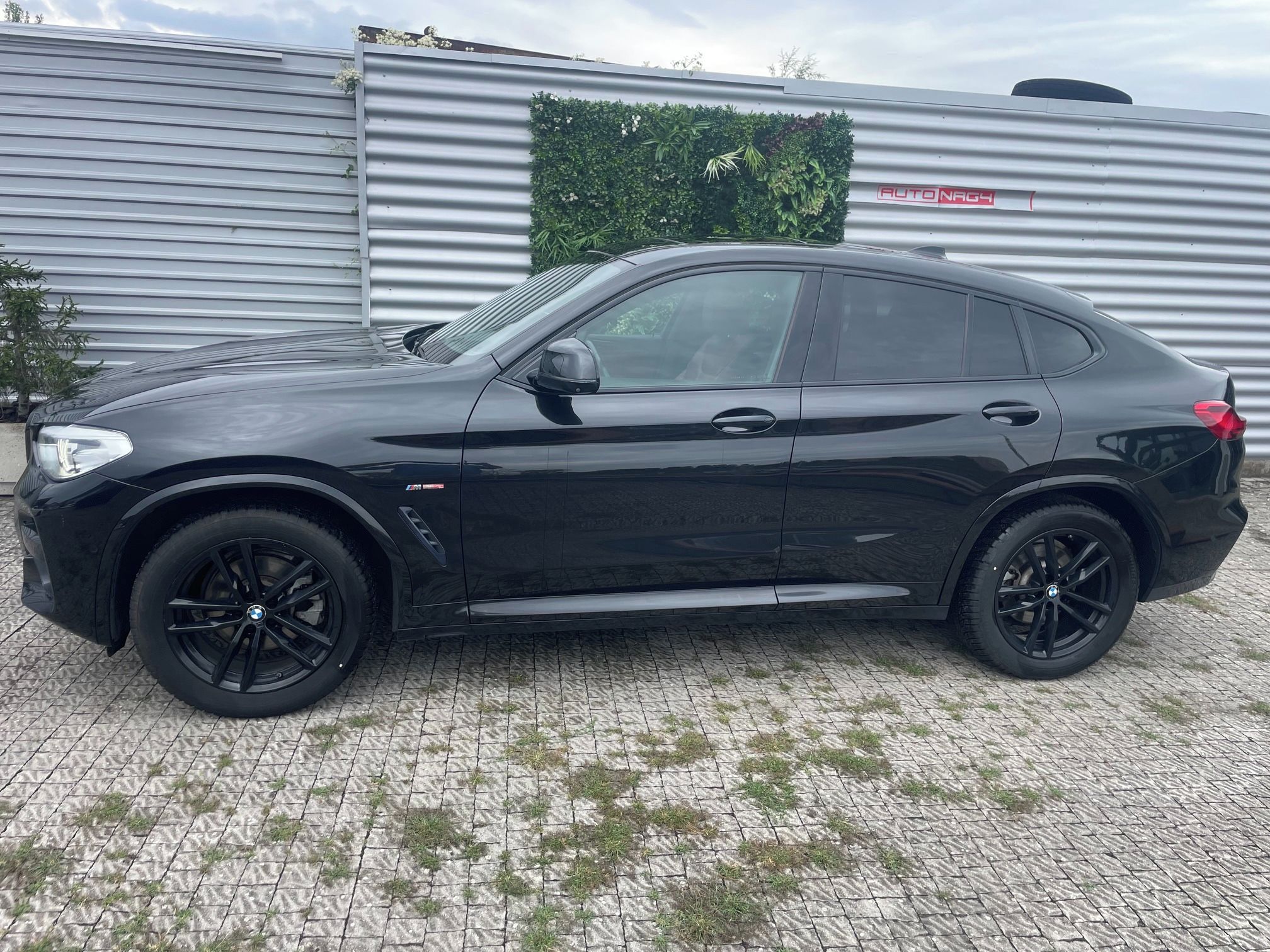 BMW X4, xDrive30i xLine - fotka 5