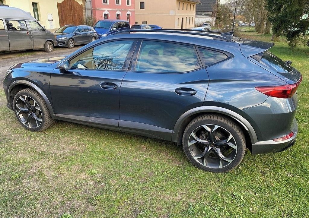 Cupra Formentor, 2.0 TDI 110kW DSG 4x4 - fotka 2