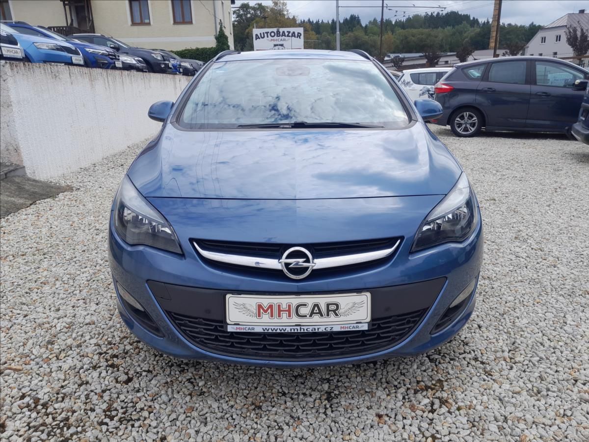 Opel Astra, 1,6 TDCI 100kW SPORTS TOURER - fotka 2