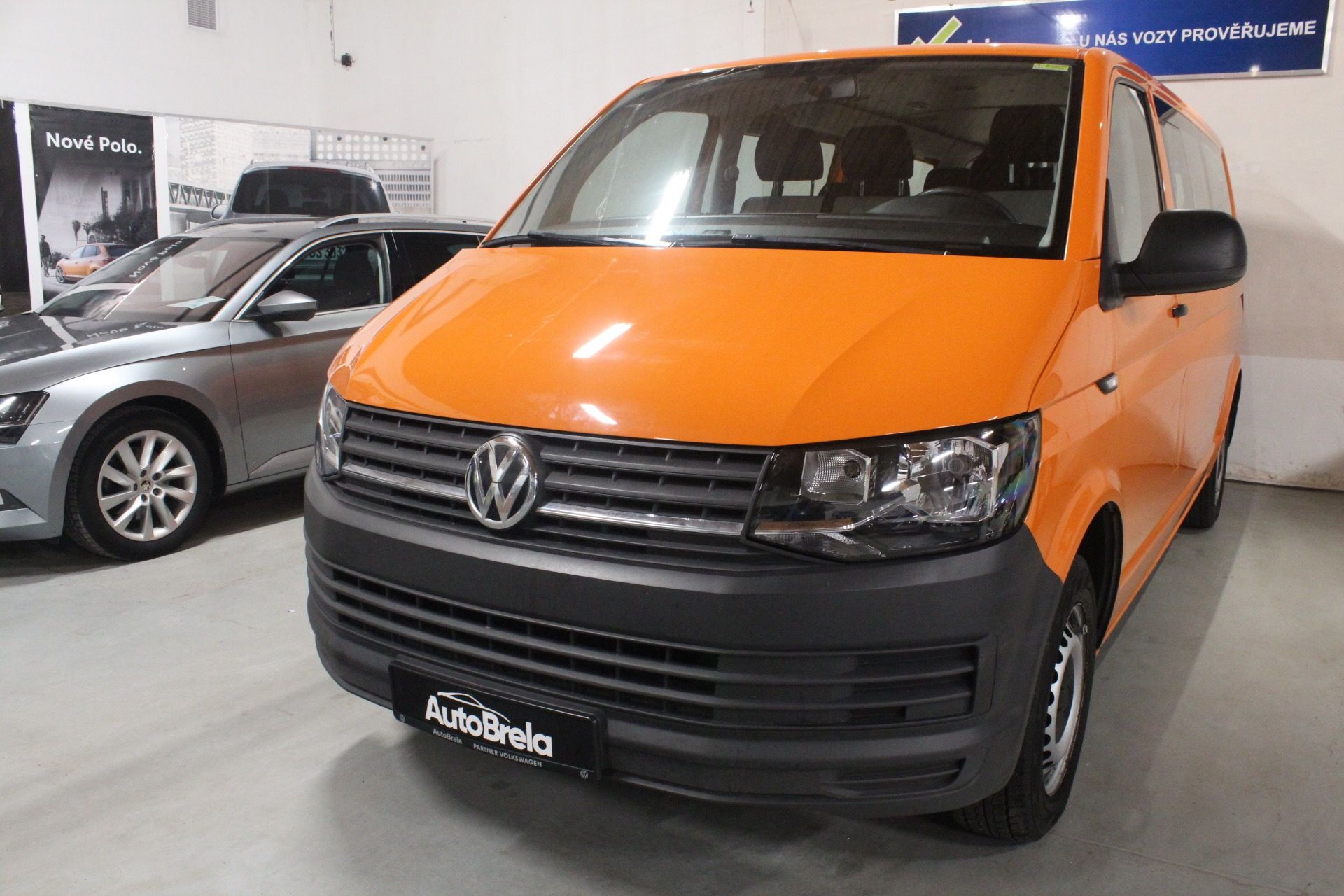 Volkswagen Transporter, 2.0TDI T6 Klima 9Míst - fotka 5