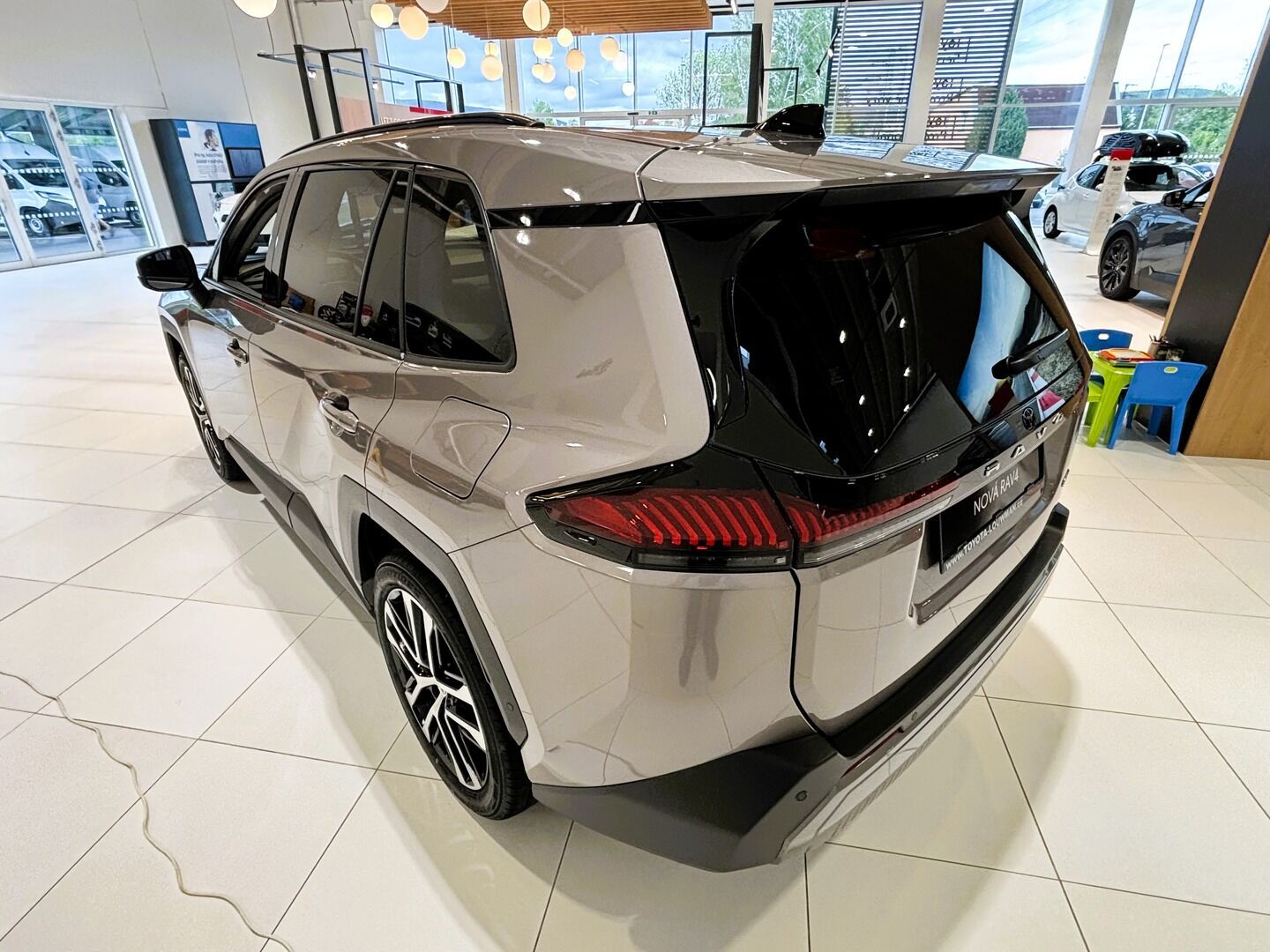 Toyota Rav4, 2,5 Executive AWD - fotka 5