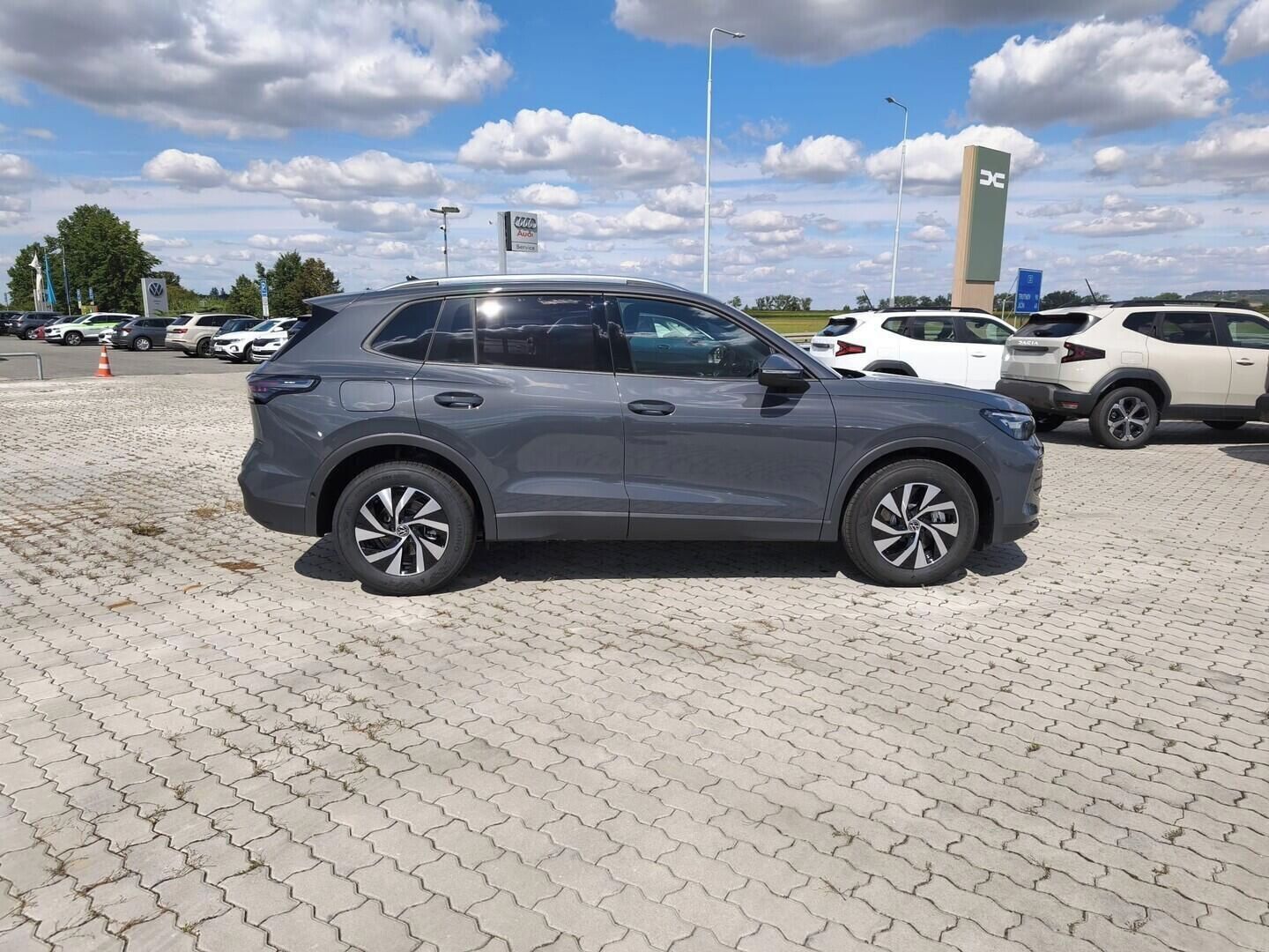 Volkswagen Tiguan, People  2,0 TDI 110 kW - fotka 4