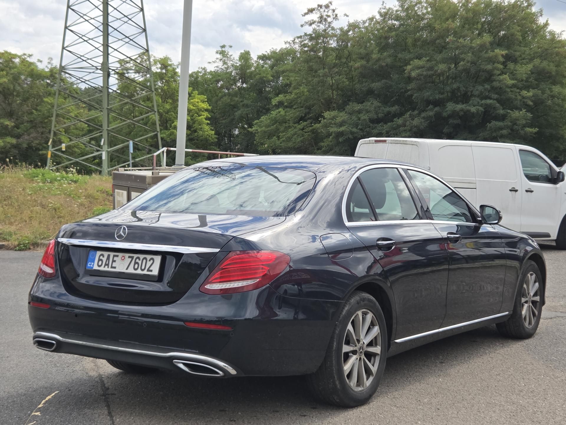 Mercedes-Benz Třídy E, 220CDi  lze na splátky VŠEM! - fotka 4