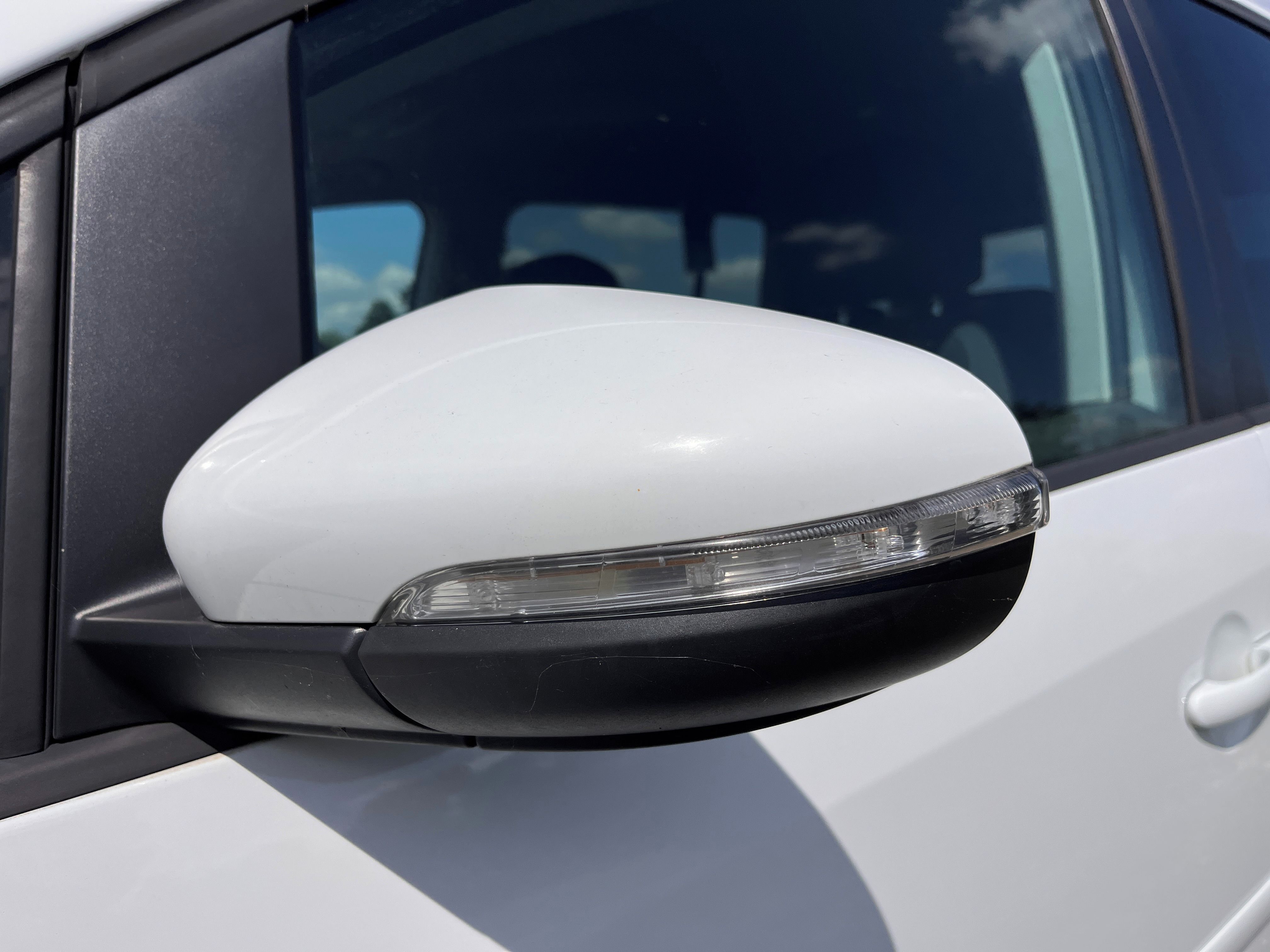 Volkswagen Touran, 2.0 TDI DSG,NAV,KAMERA,BEZ RZI - fotka 6
