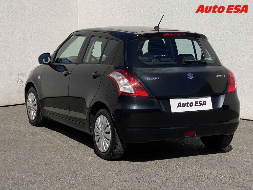 Suzuki Swift, 1.2i,Club - fotka 6