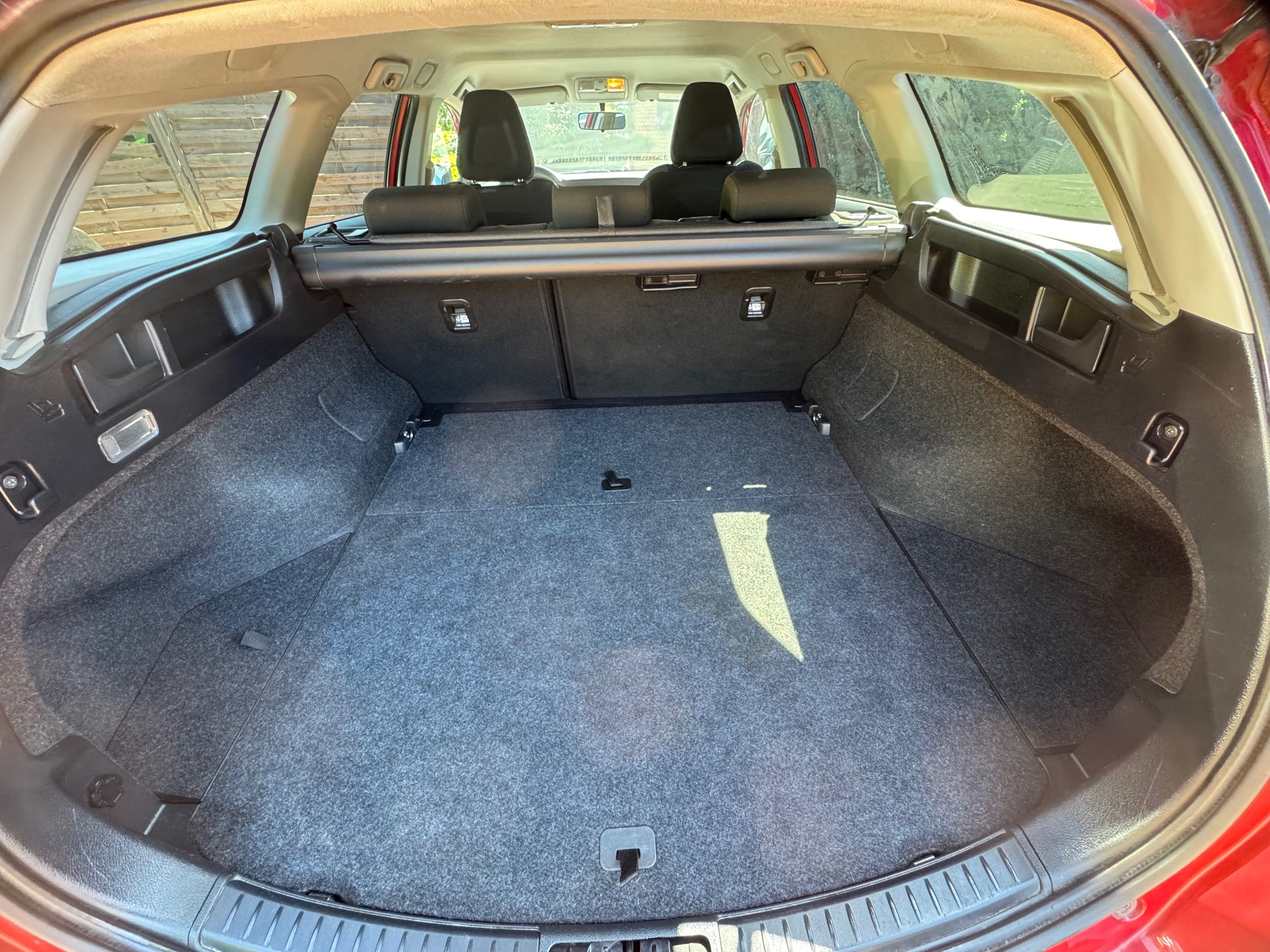 Toyota Auris, 1.8i hybrid naj 141tis.km - fotka 5