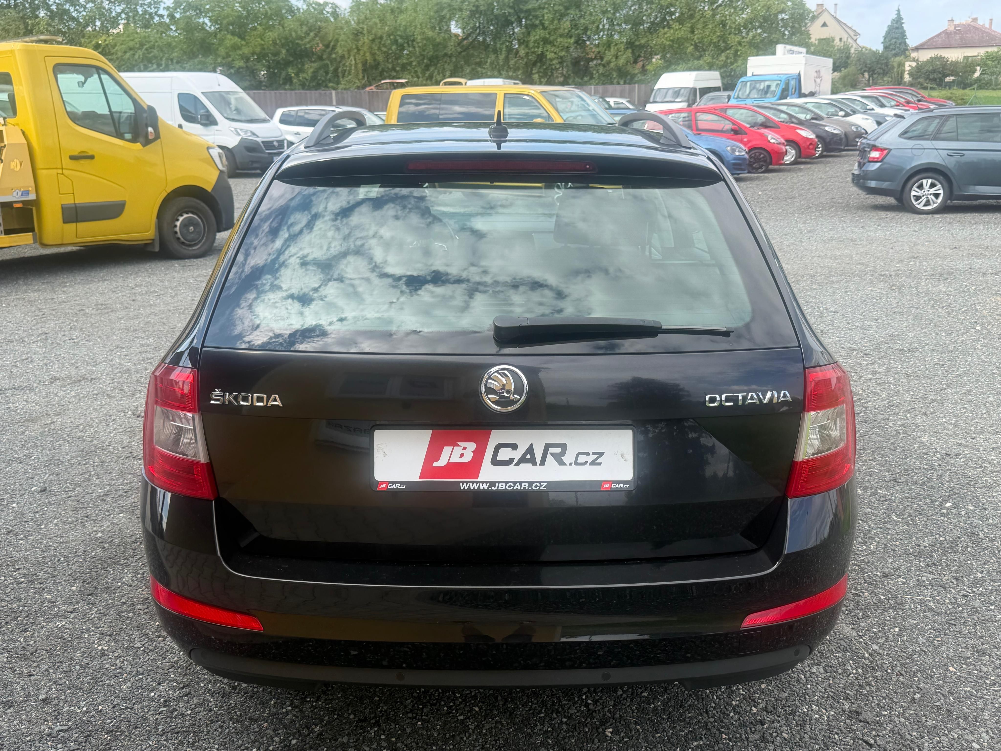 Škoda Octavia, 2.0 TDI 110KW DSG 1.MAJITEL - fotka 3