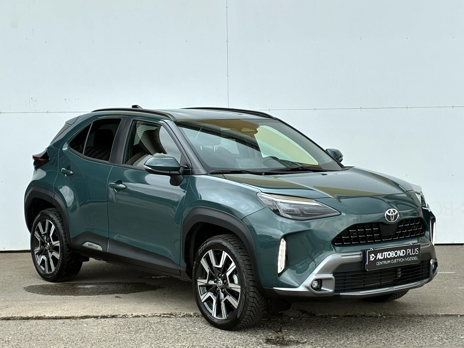 Toyota Yaris Cross, 1.5 HSD 130k e-CVT AWD Executi - fotka 6