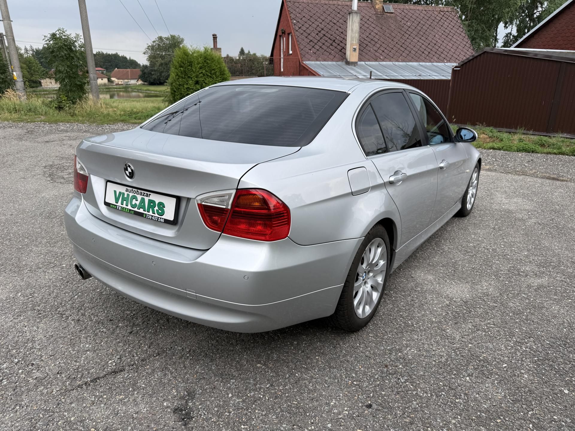 BMW Řada 3, 330XD - fotka 4