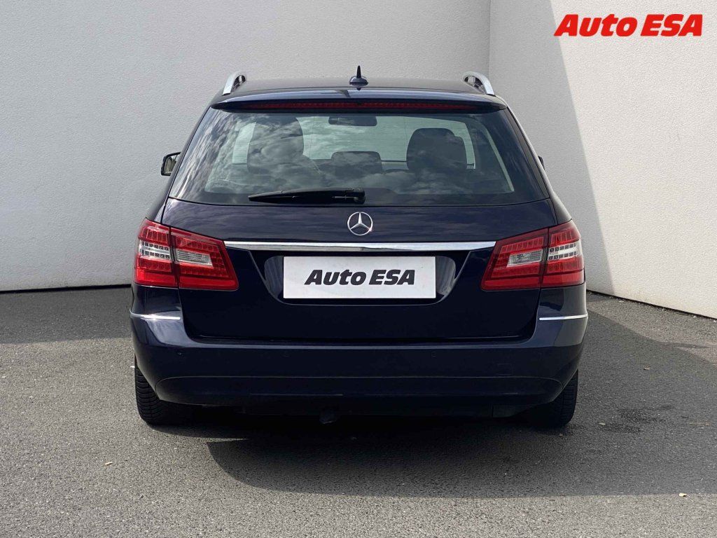 Mercedes-Benz Třídy E, 2.2 CDi E250,AT - fotka 5