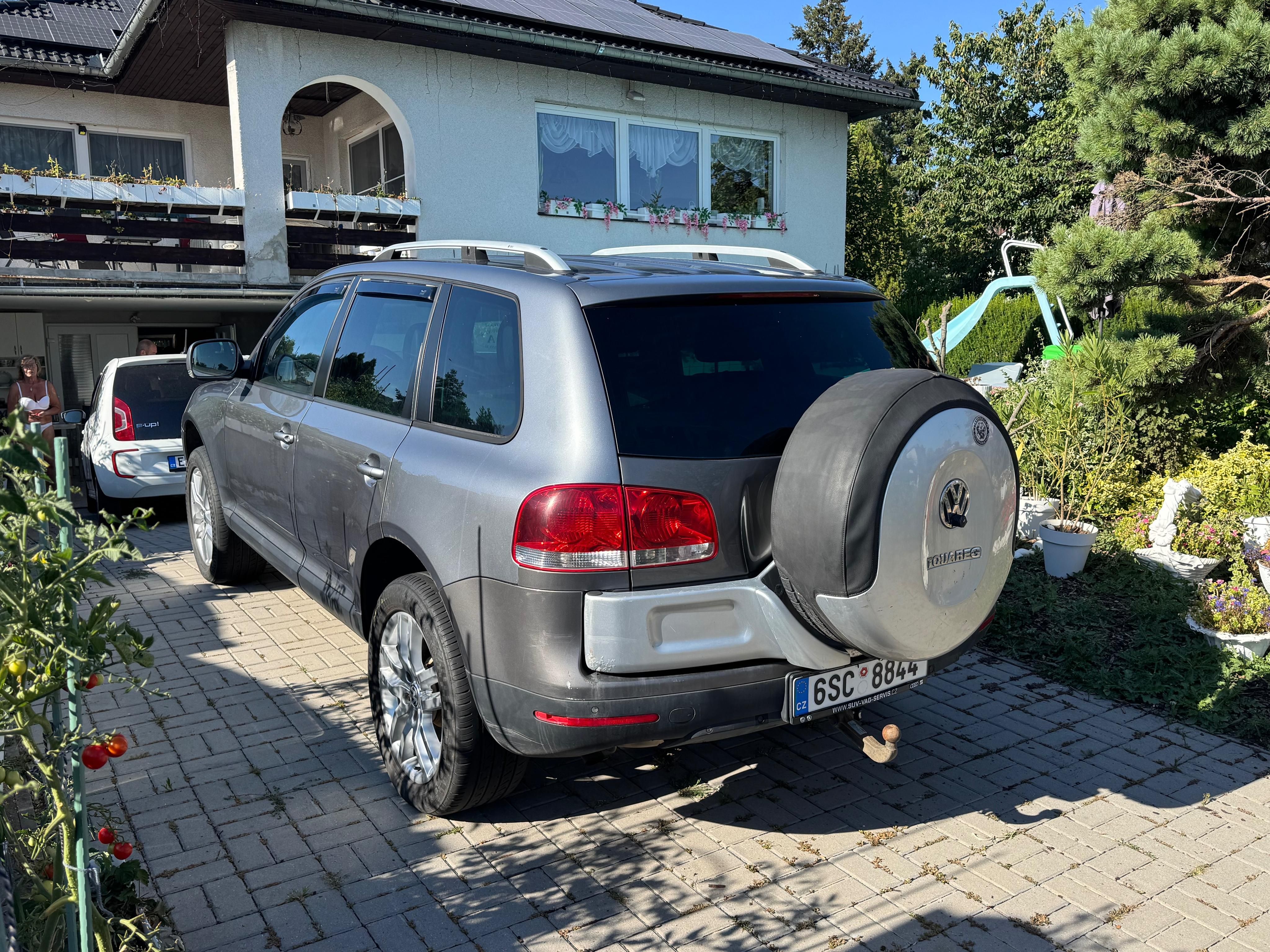 Volkswagen Touareg, 3.0 TDI V6 165kW po servisech! - fotka 3