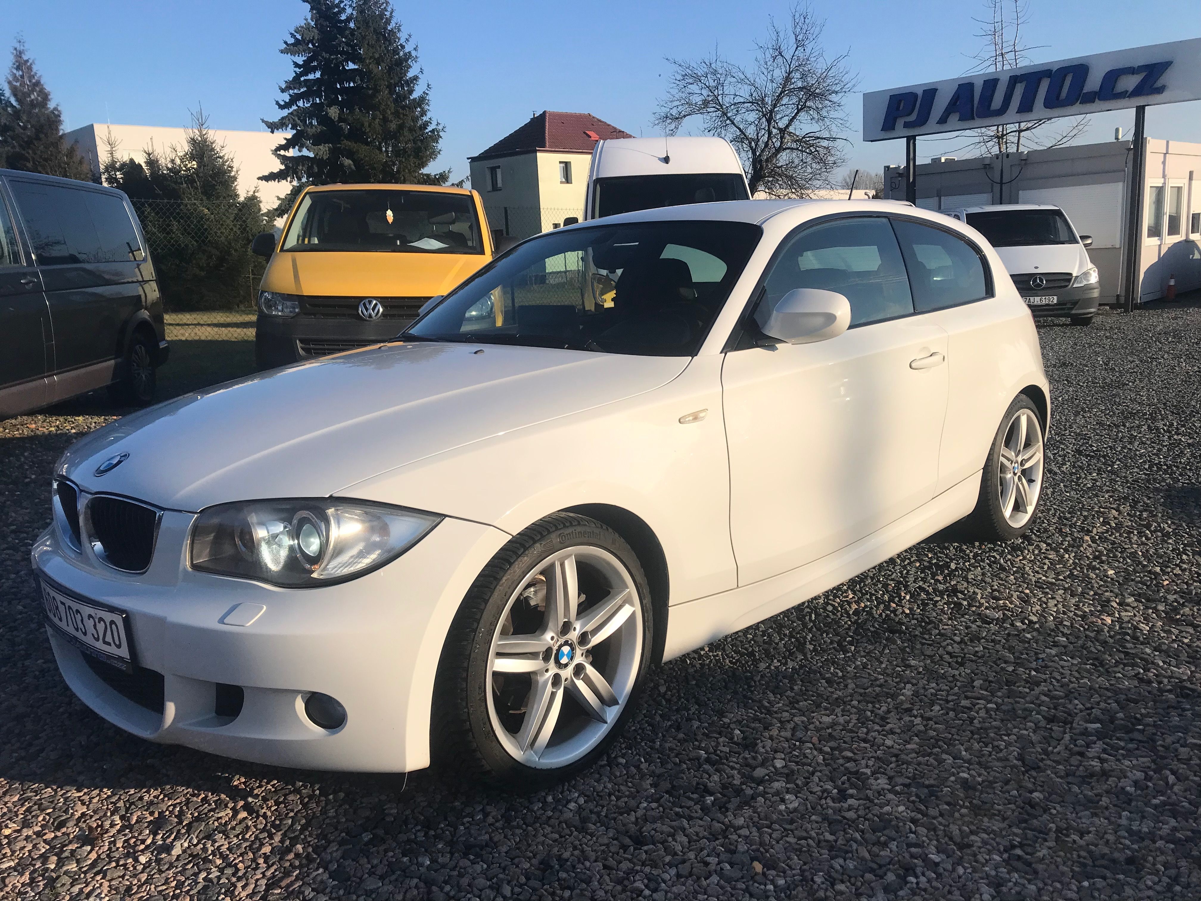 BMW Řada 1, 118 105 KW,M-PAKET,MAN,XENON