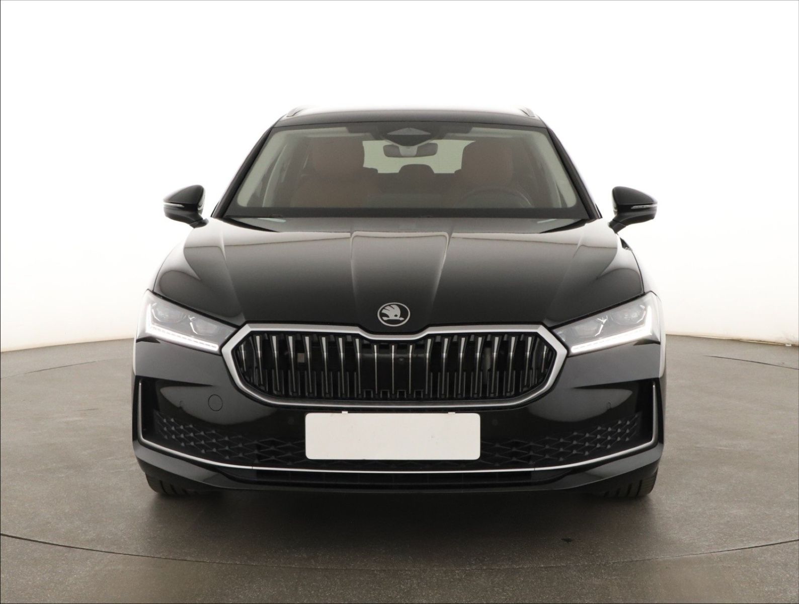 Škoda Superb, 2.0 TDI, LAURIN & KLEMENT - fotka 2