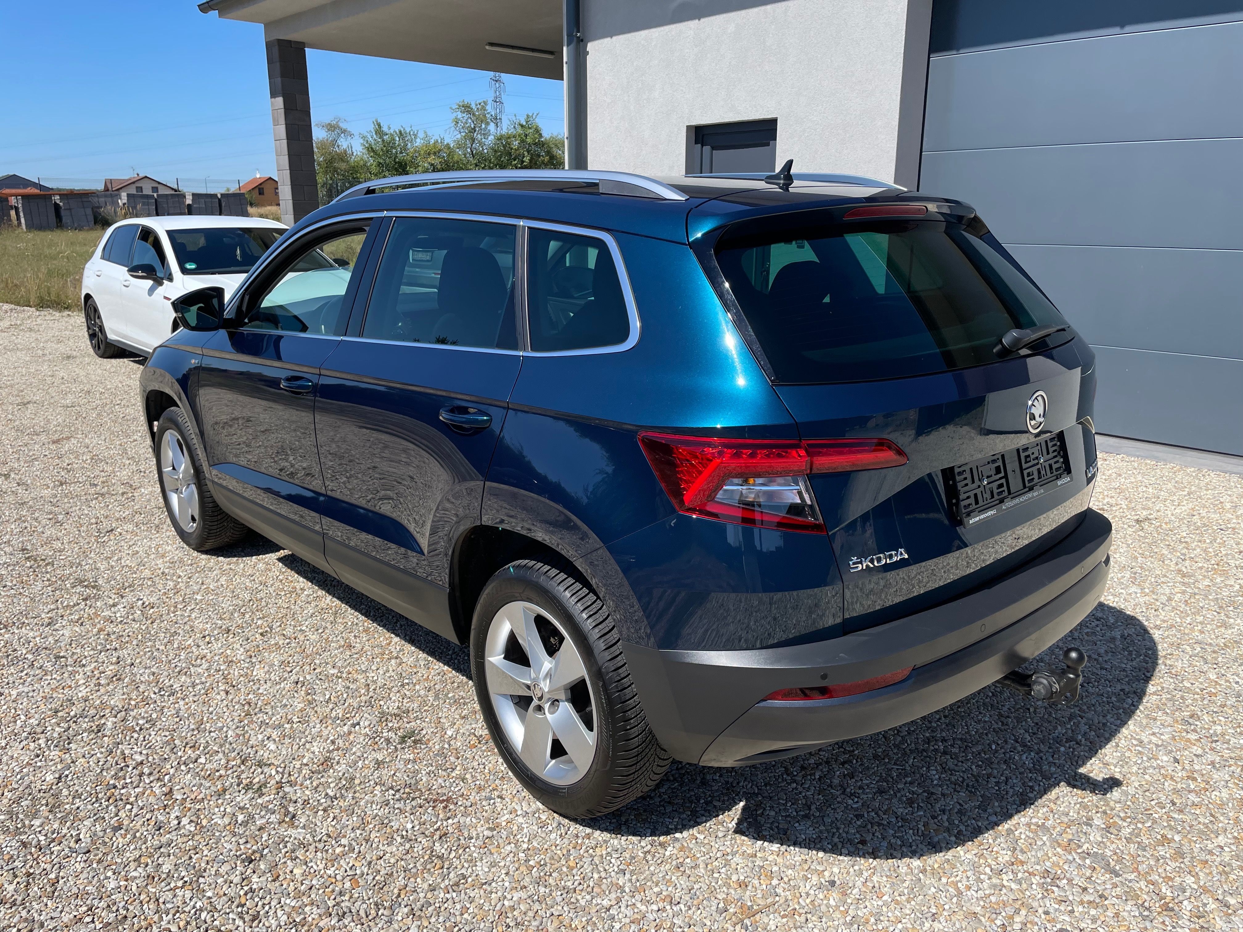 Škoda Karoq, 1,5 150PS SOLEIL TOP STAV - fotka 3