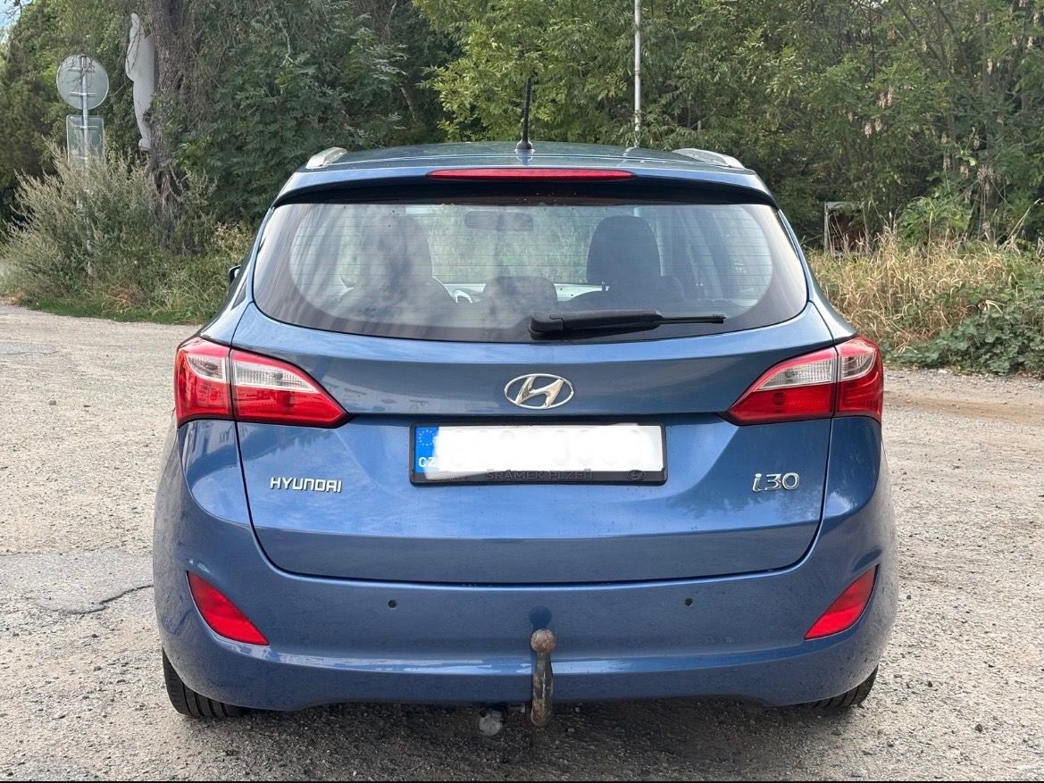 Hyundai i30, Hyundai i30 kombi 1.6 CRDi - fotka 4