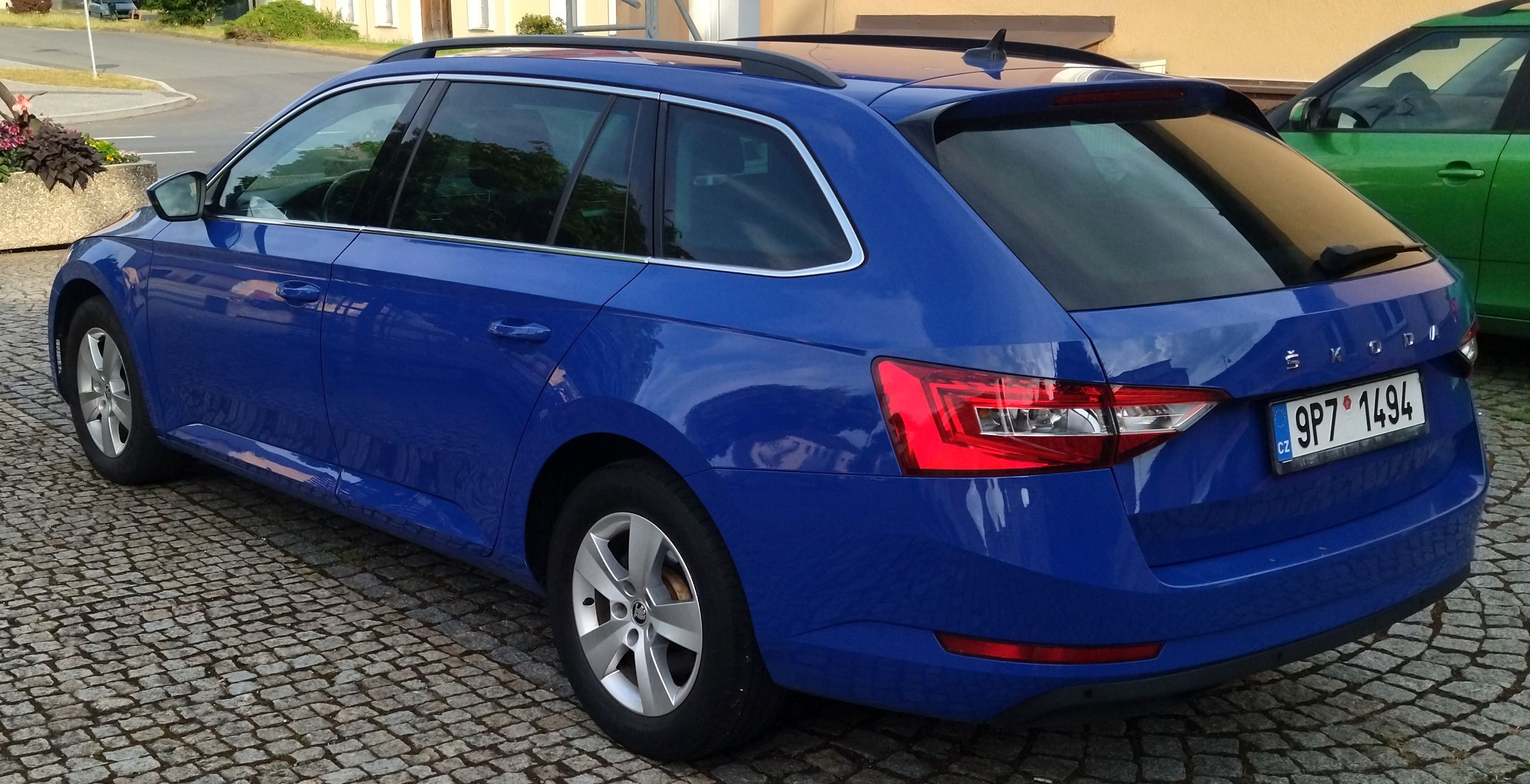 Škoda Superb, kombi 2,0TDI 110KW super stav! - fotka 3