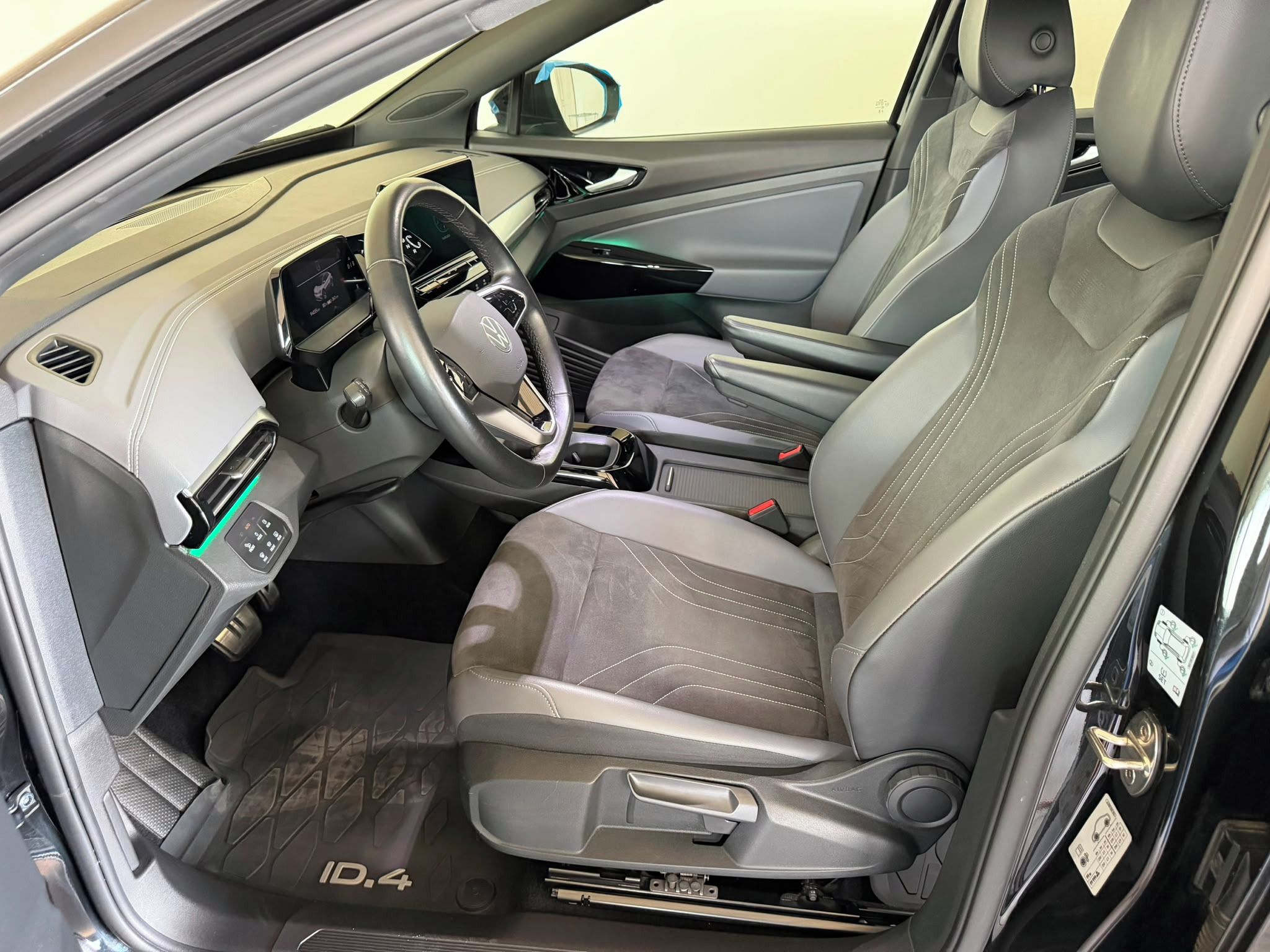 Volkswagen ID.4, 82KWH, 150 kw, SoH 94.4% - fotka 5