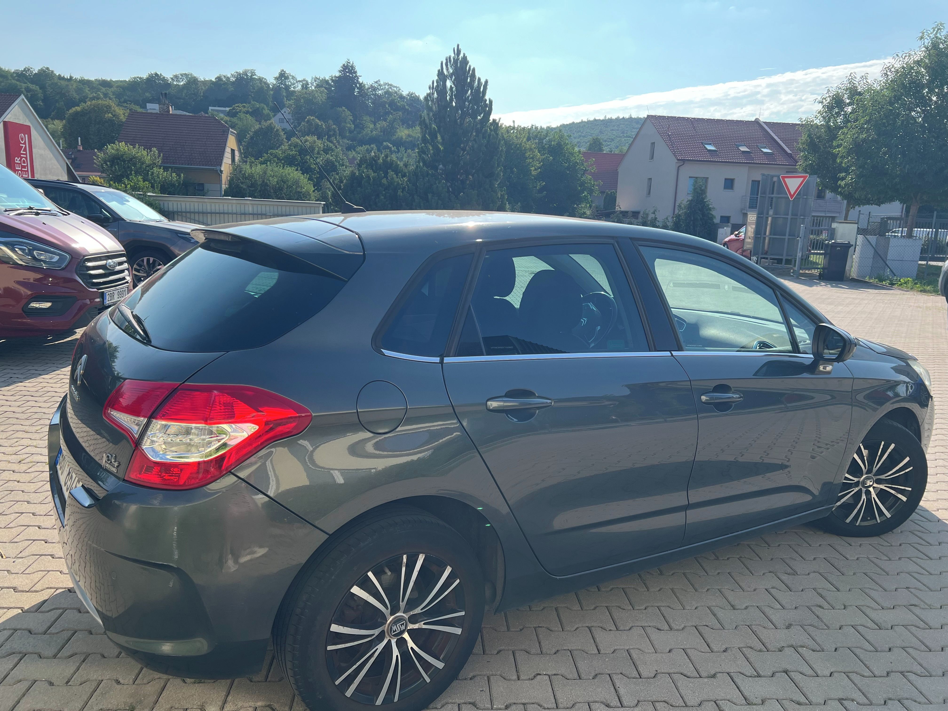 Citroën C4, 1.6 VTi, 88kW - fotka 4