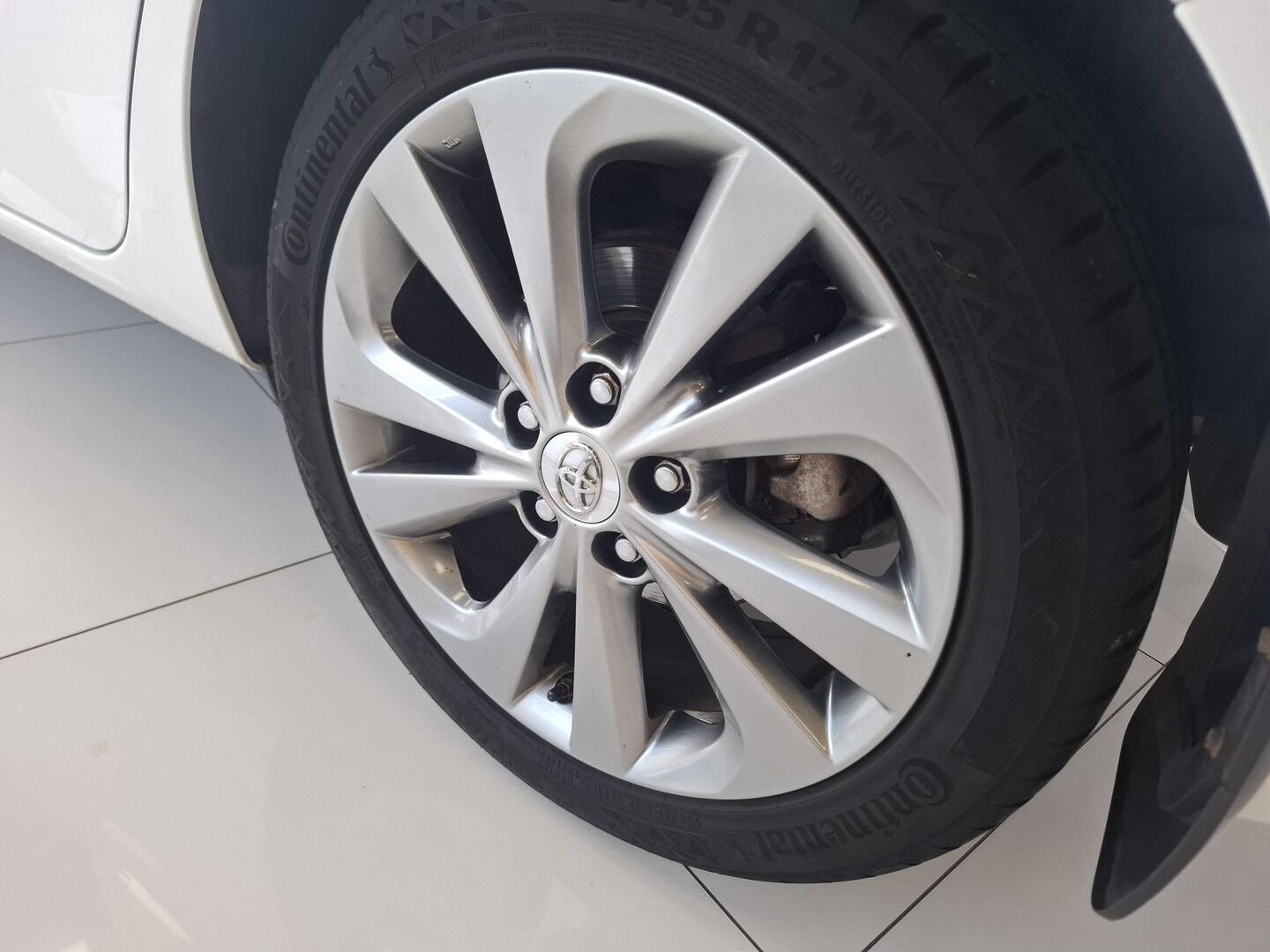 Toyota Auris, 1.8HEV 73KW 2017 - fotka 5