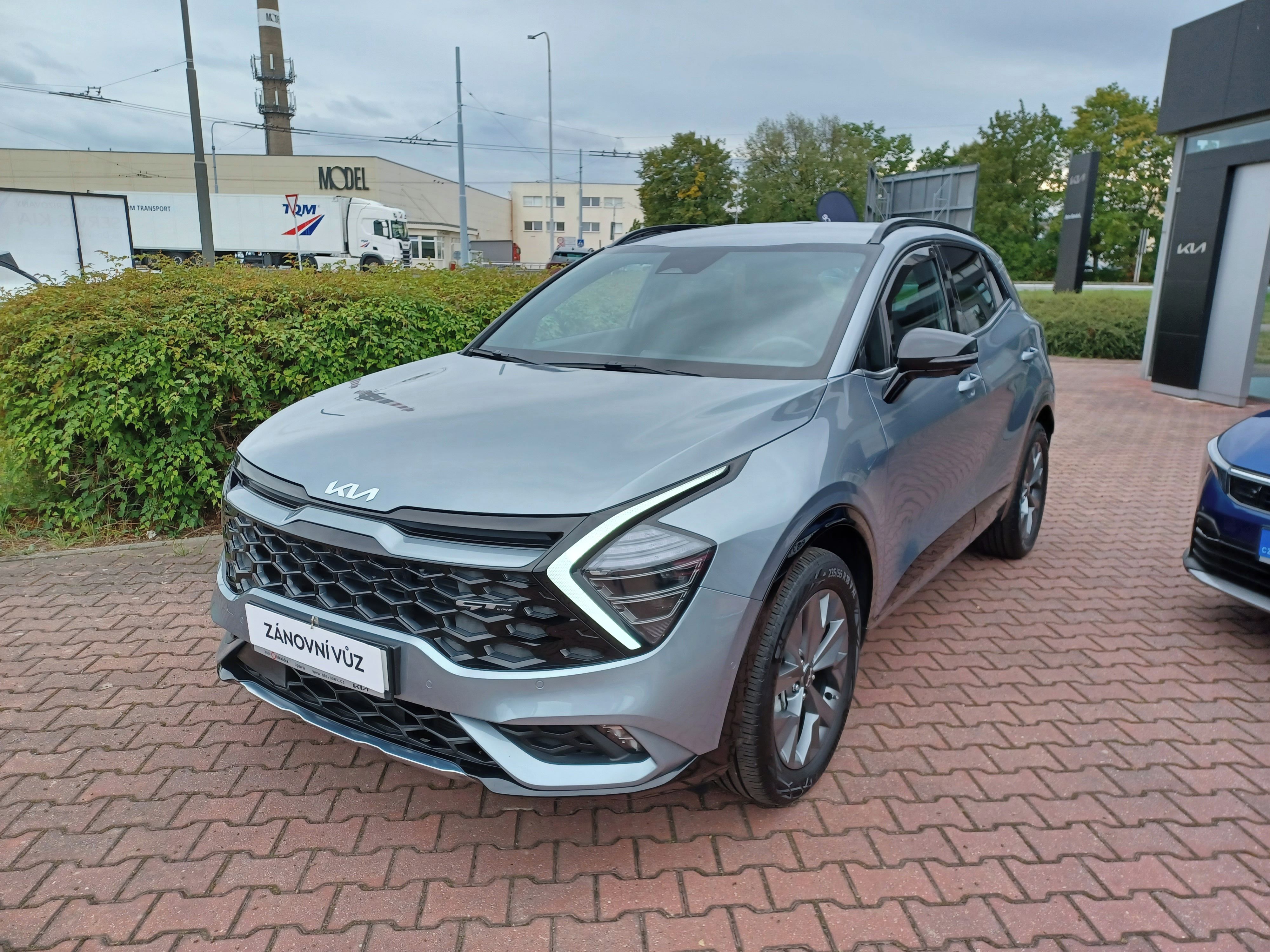 Kia Sportage, 1.6 T-GDi HEV 4x4 6AT GT LINE - fotka 2