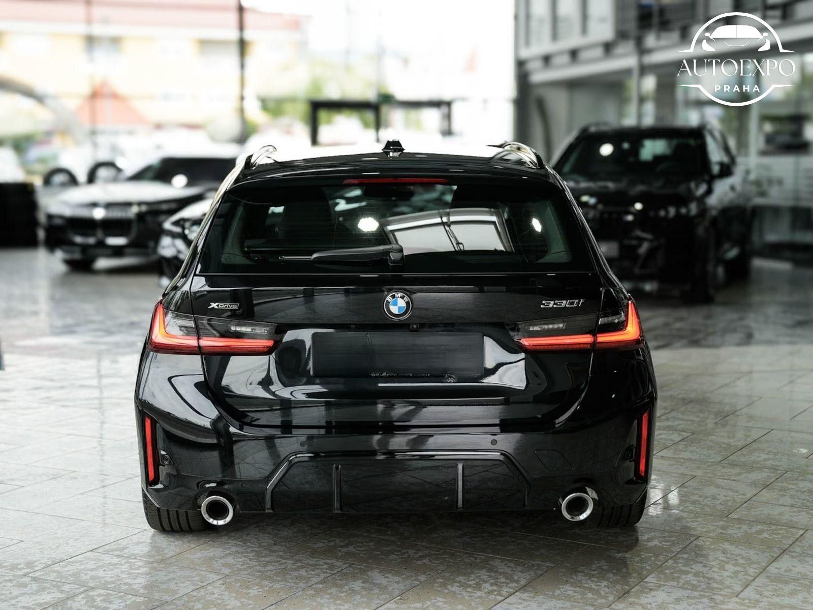 BMW Řada 3, 330i xDrive Touring M Sport - fotka 5