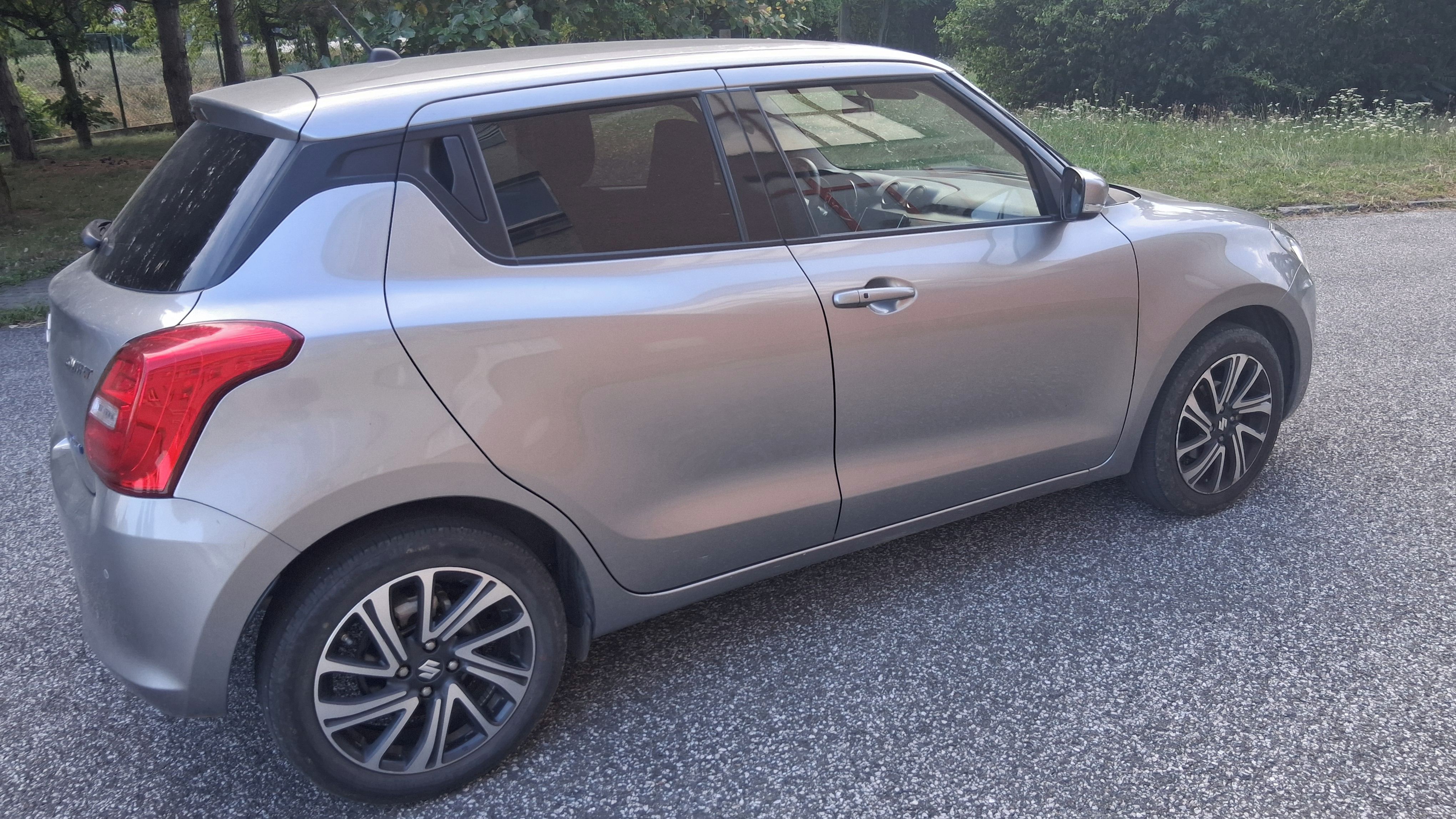 Suzuki Swift, 1.2i HYBRID 61KW KLIMA ABS - fotka 4