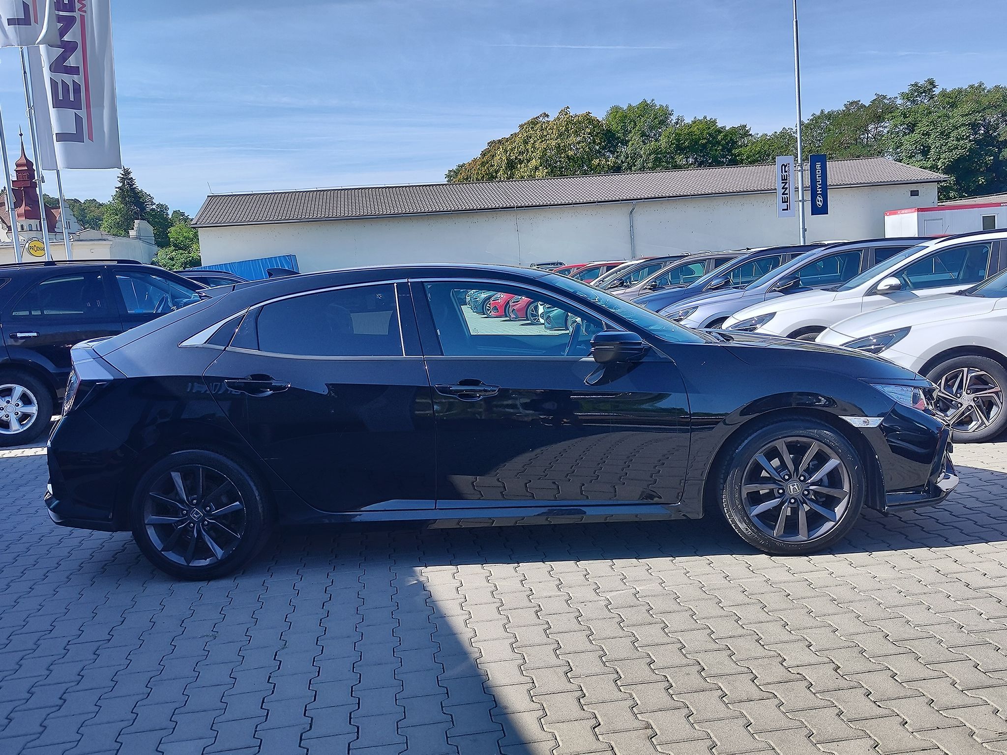 Honda Civic, 1.0 i-VTec/93kW Elegance - fotka 4