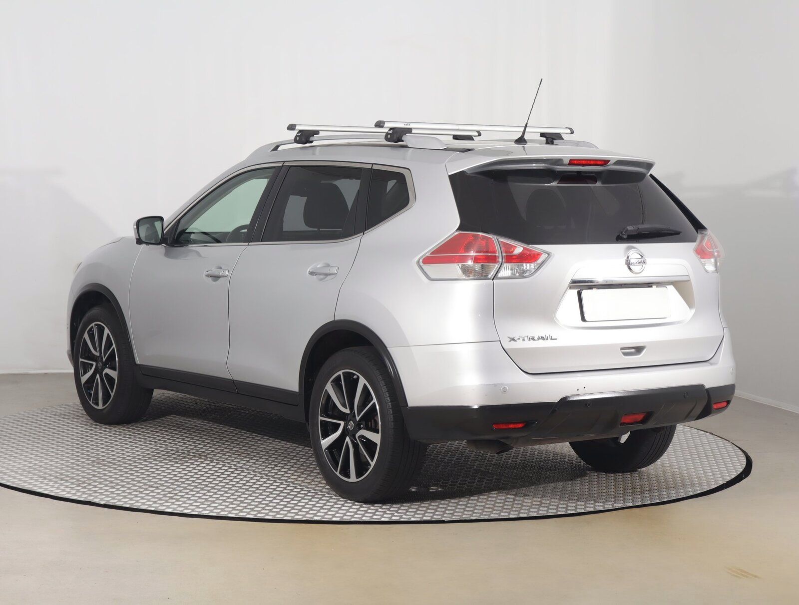 Nissan X-Trail, 1.6 dCi, 4X4 - fotka 4