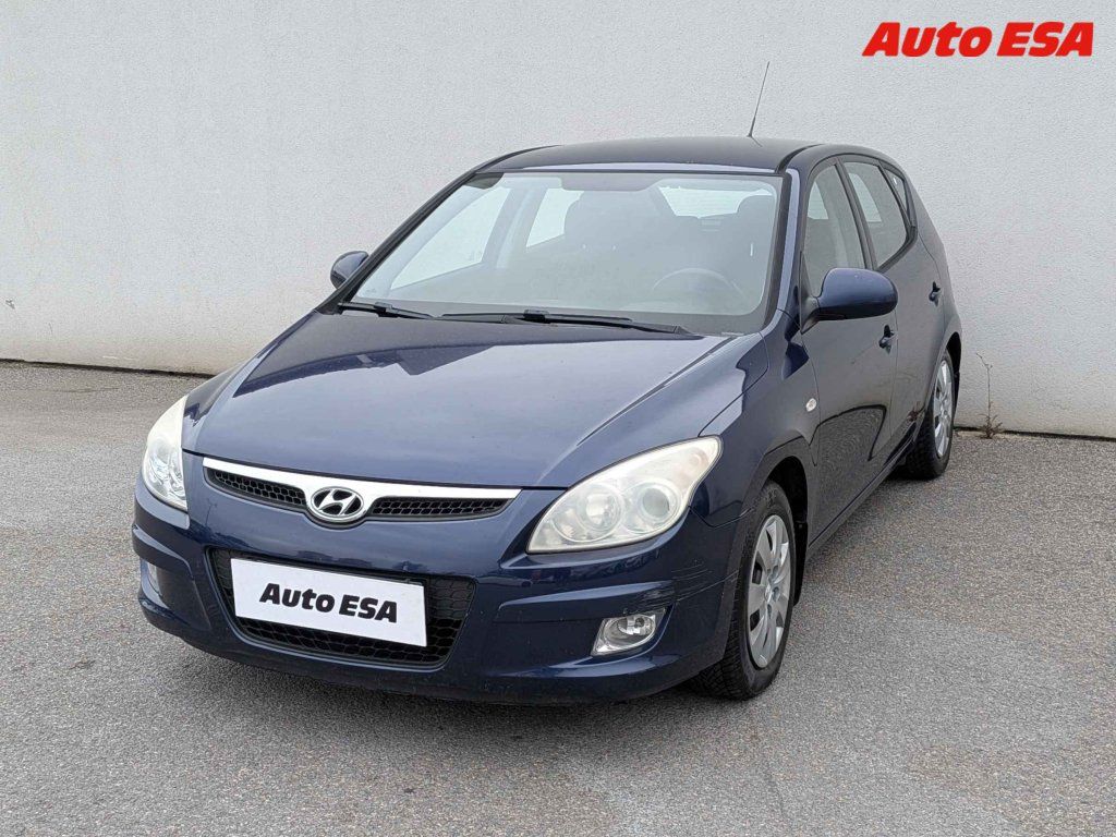 Hyundai i30, 1.4i,ČR,AC,tažné - fotka 3