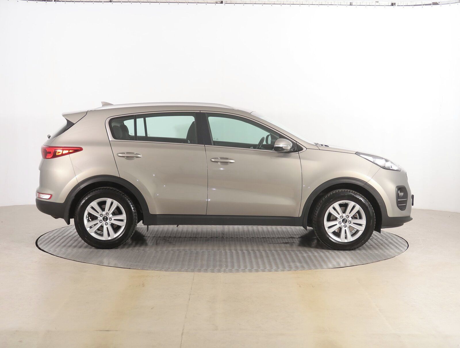 Kia Sportage, 1.6 GDI, Serv.kniha - fotka 6