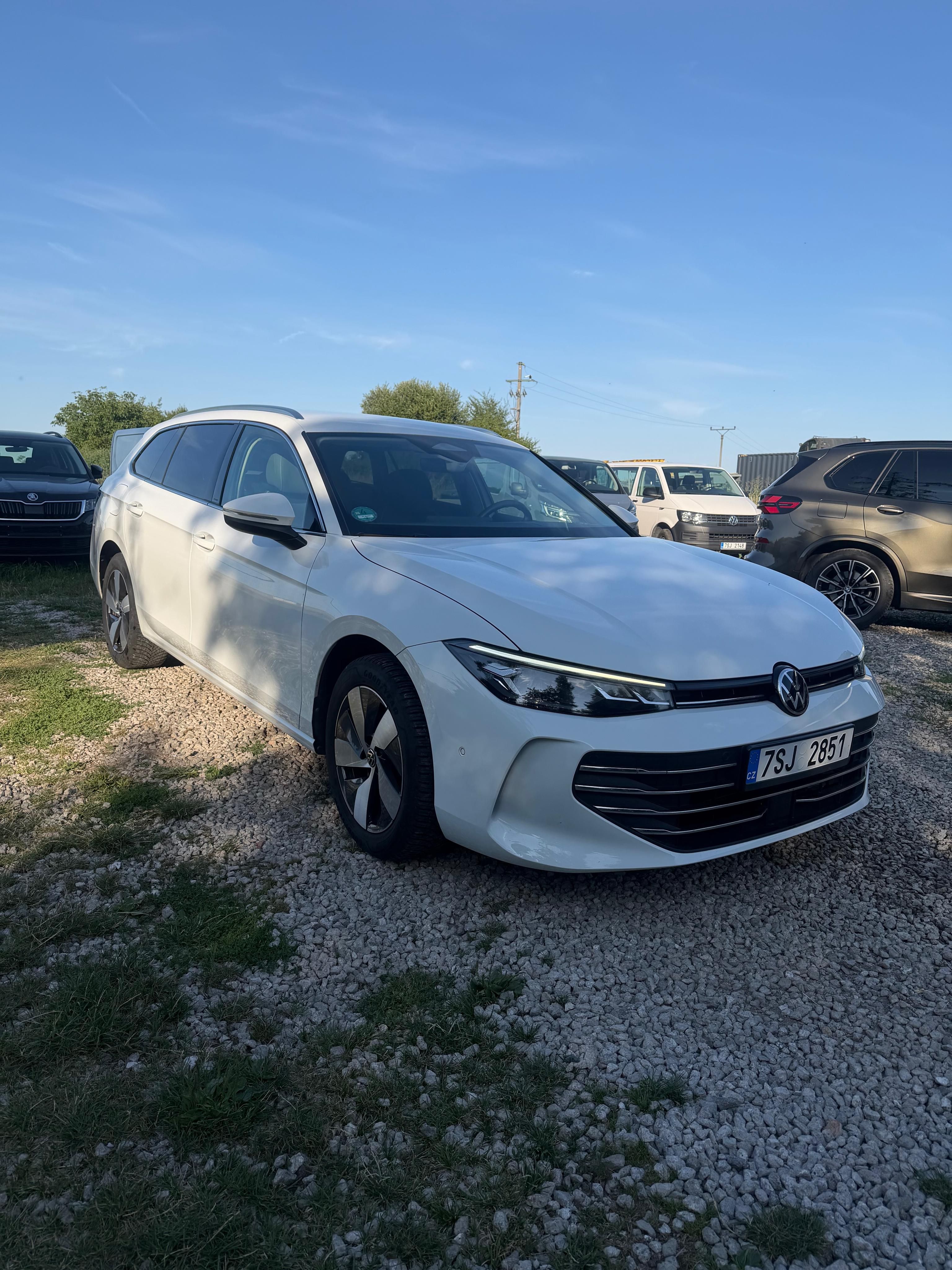Volkswagen Passat, 1.5 eTSI Business 2025 Záruka - fotka 3