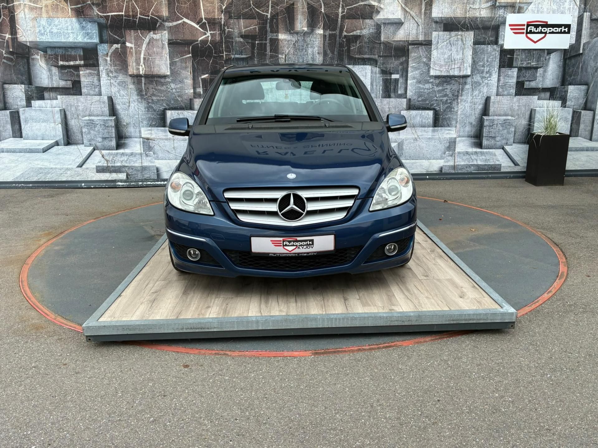 Mercedes-Benz Třídy B, 180 CDi, 2.0D, 80KW,VYHŘ. SED. - fotka 2