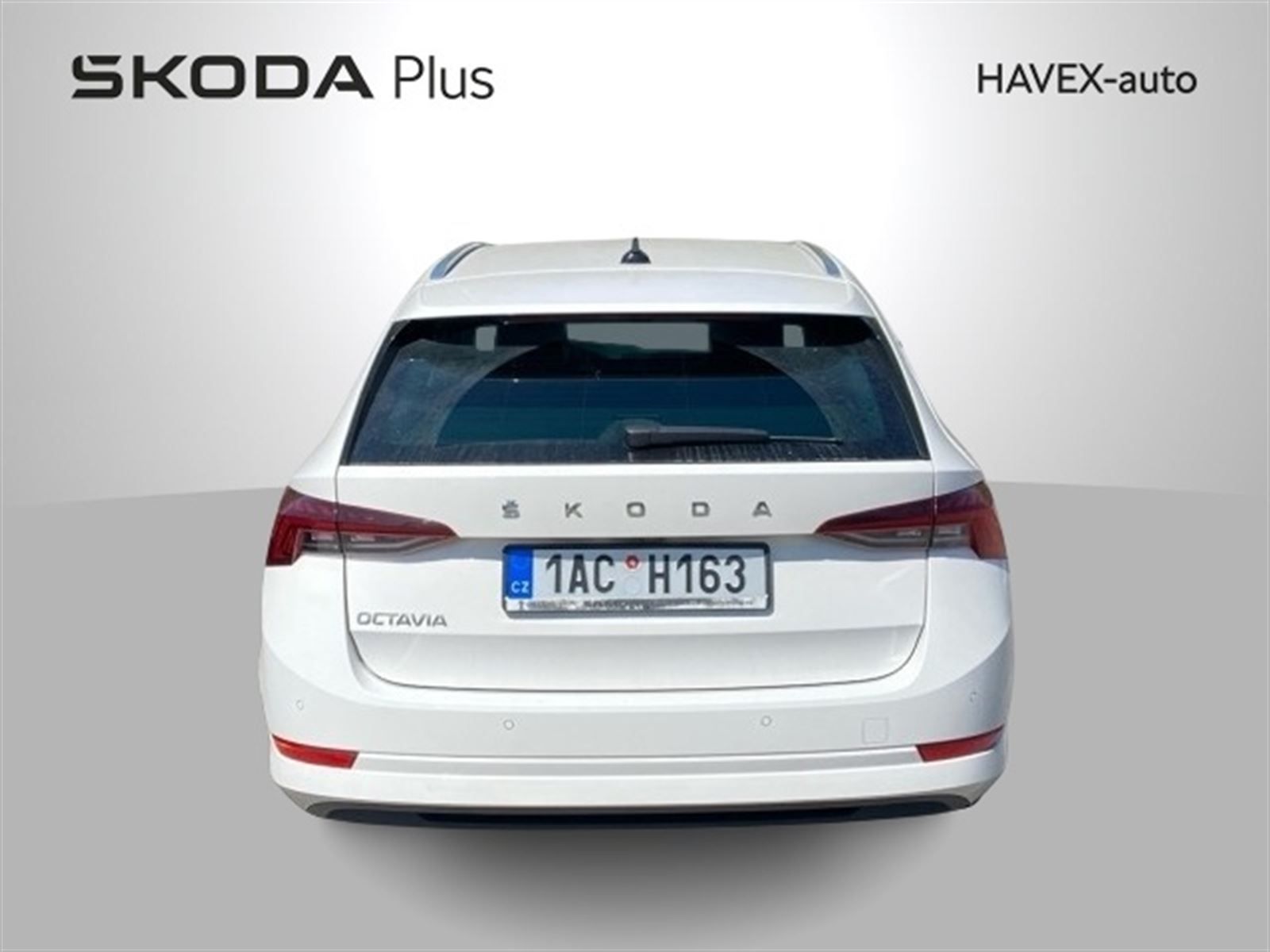 Škoda Octavia, Combi 2.0 TDI DSG Style - fotka 4