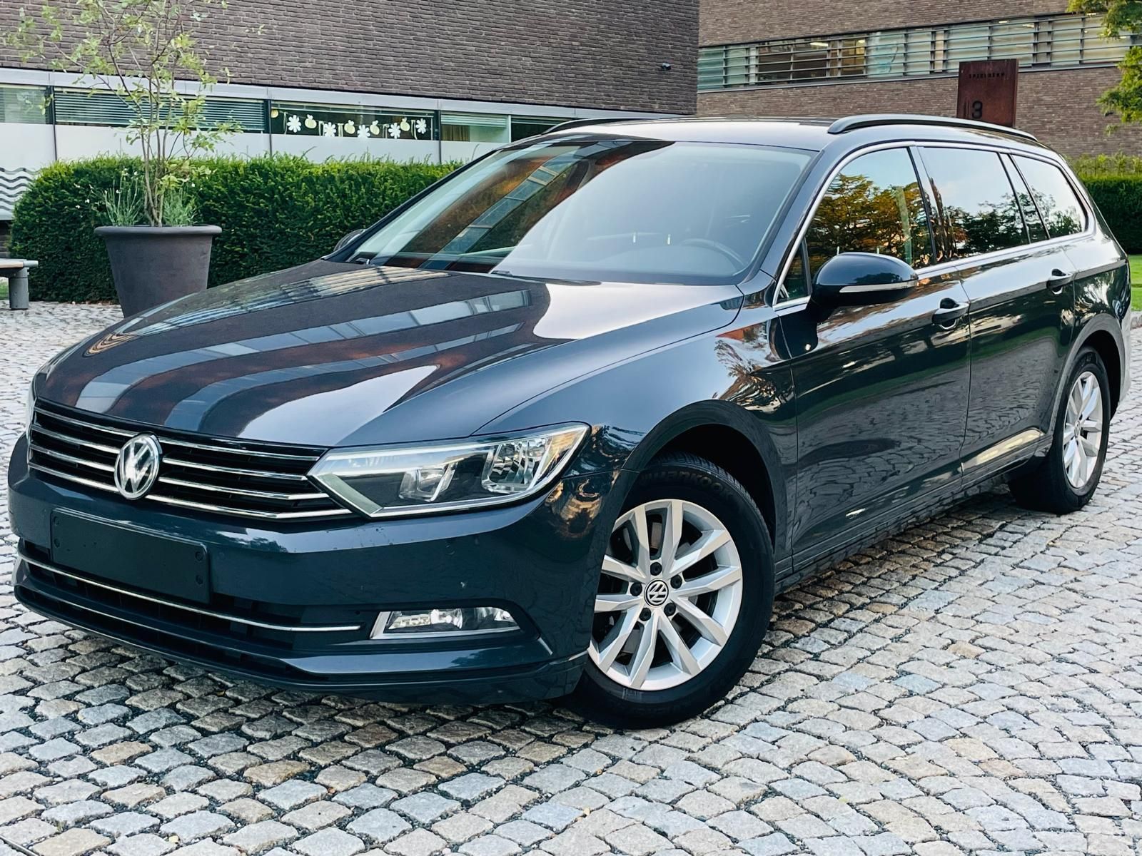 Volkswagen Passat, 1.4TSI MANUÁL SERVISKA TAŽNÉ - fotka 2