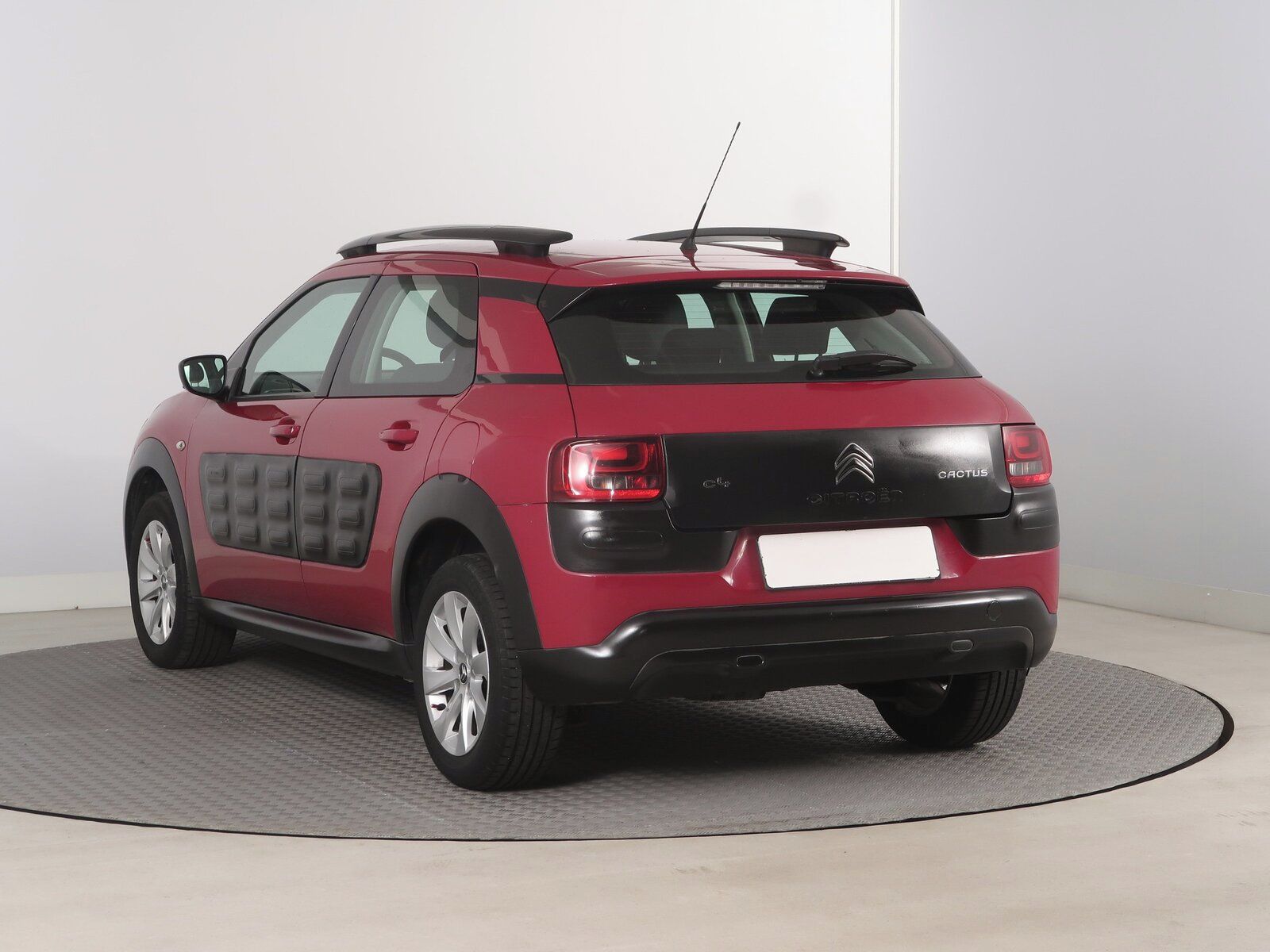 Citroën C4 Cactus, 1.6 BlueHDi, Tempomat - fotka 4
