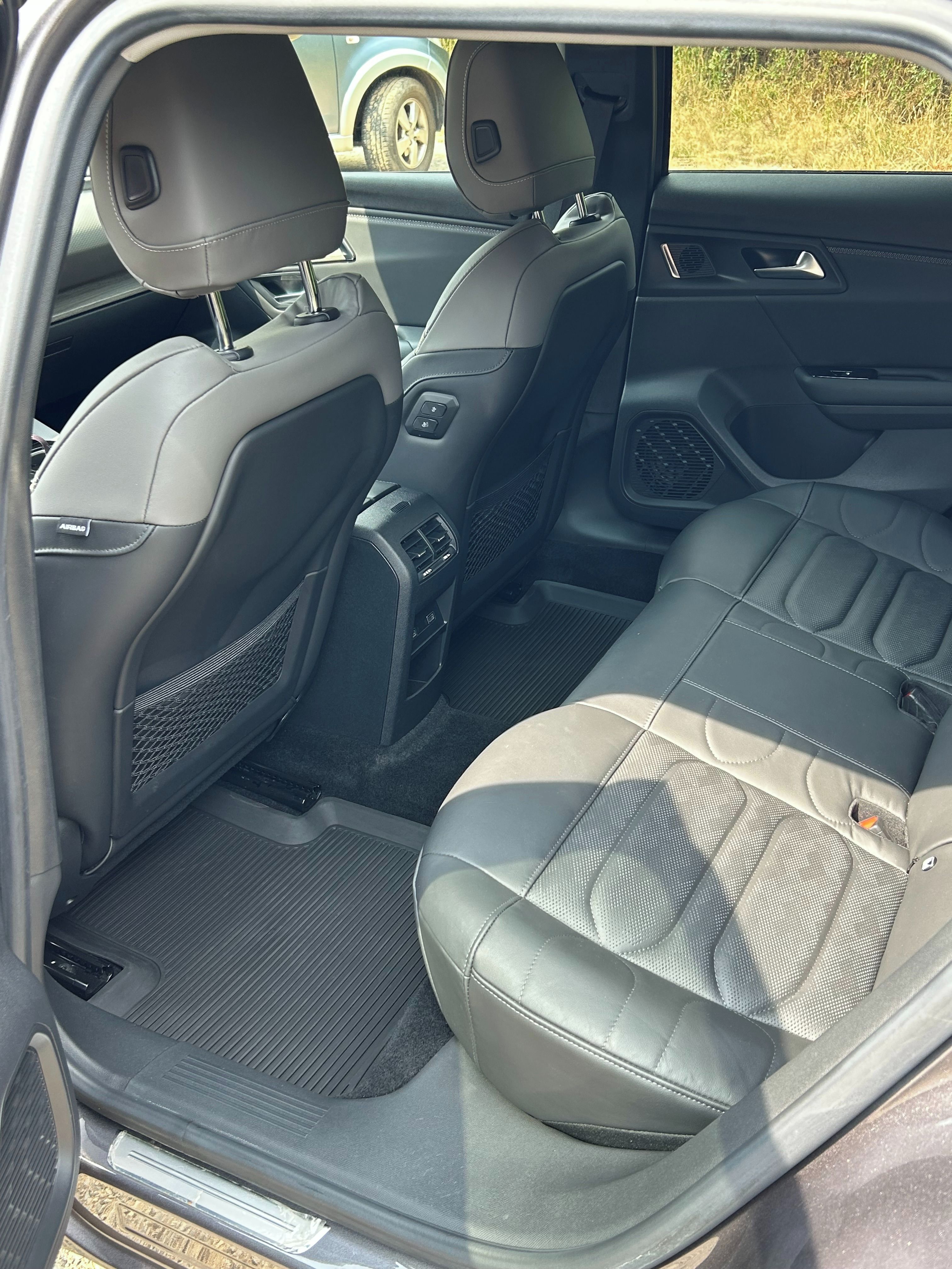 Citroën C5 X, Citroën C5 X, 1.6 Hybrid  225k - fotka 4