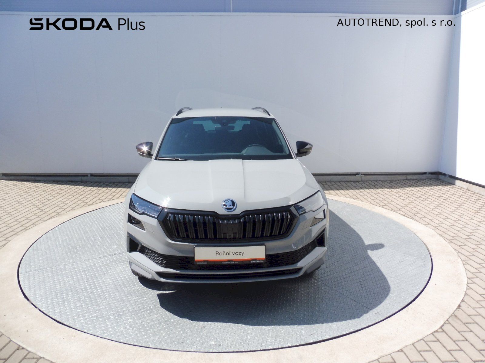 Škoda Karoq, SportLine 2,0 TSI 140kW DSG 4x - fotka 4