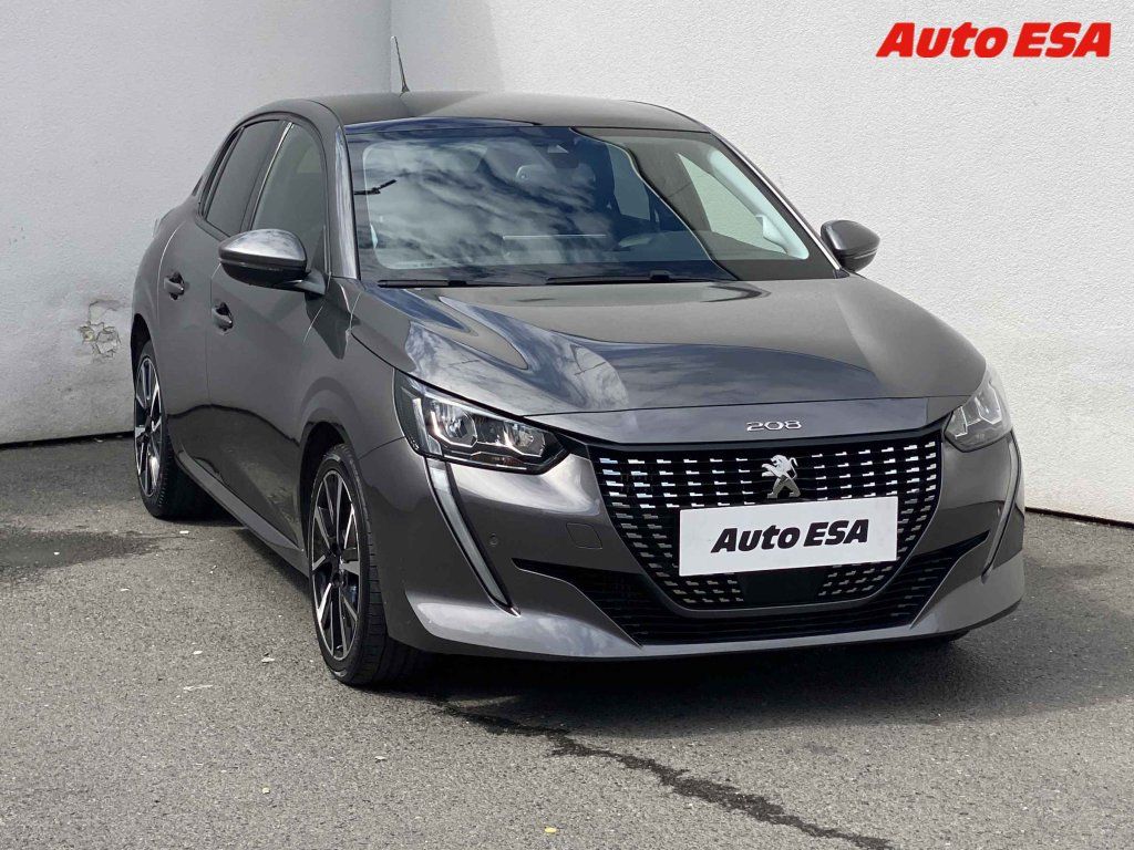 Peugeot 208, 1.2,navi