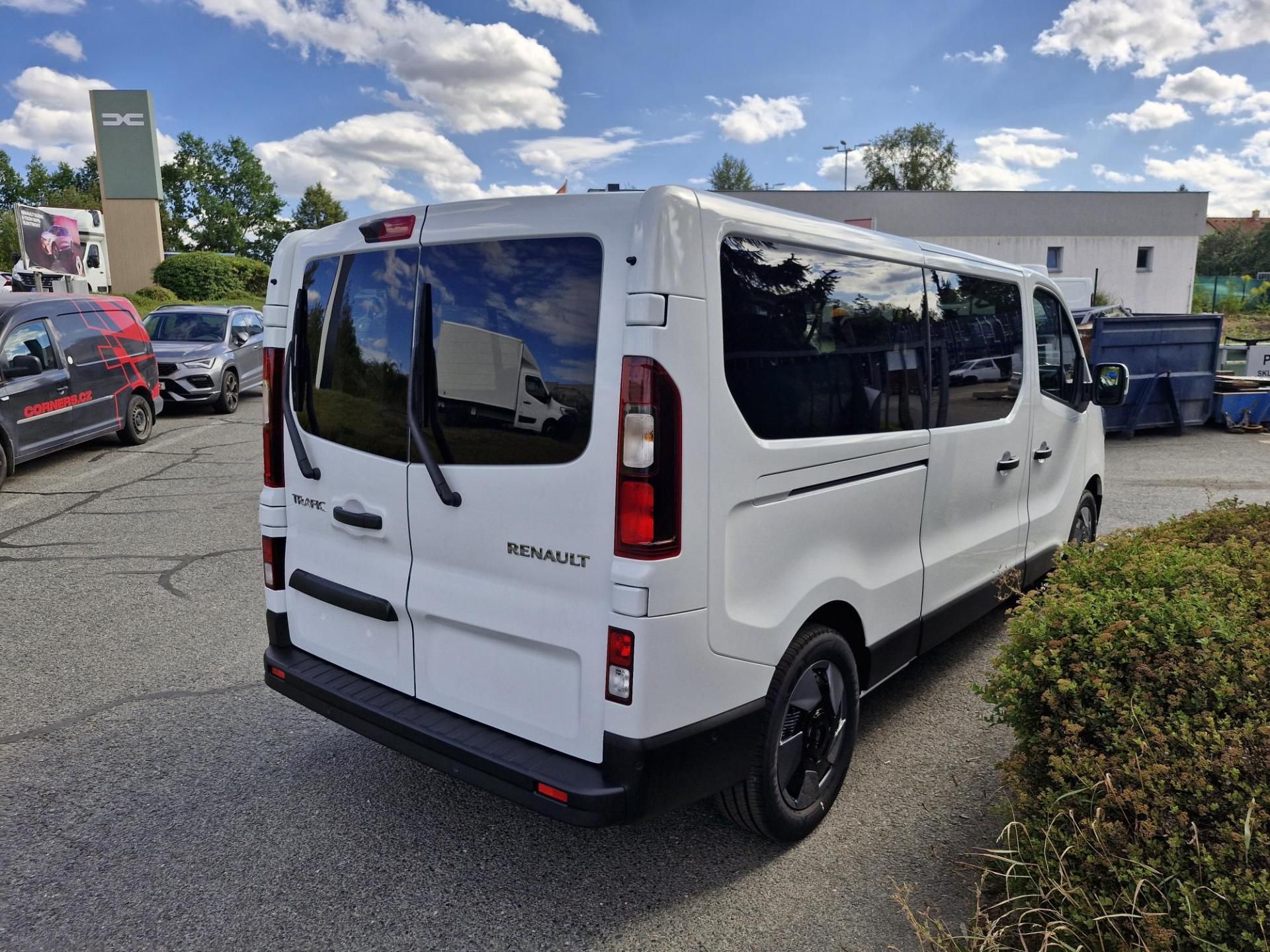 Renault Trafic, L2 equilibre 9 míst - fotka 6