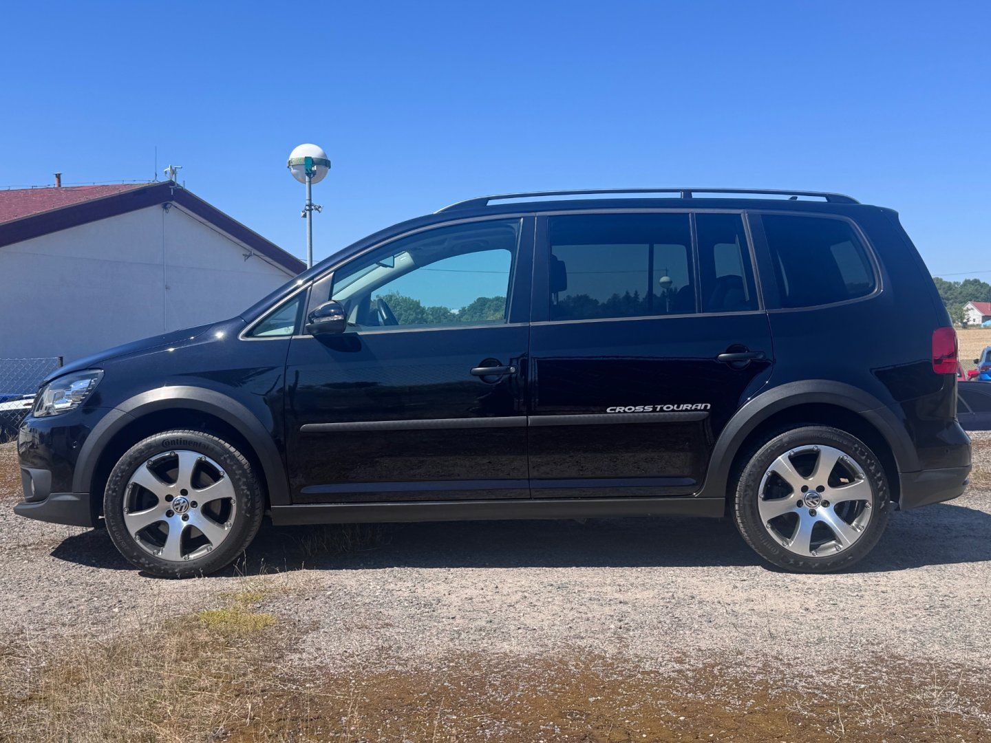 Volkswagen Touran, 2.0 TDI Cross XEN TAŽNÉ 7míst - fotka 4