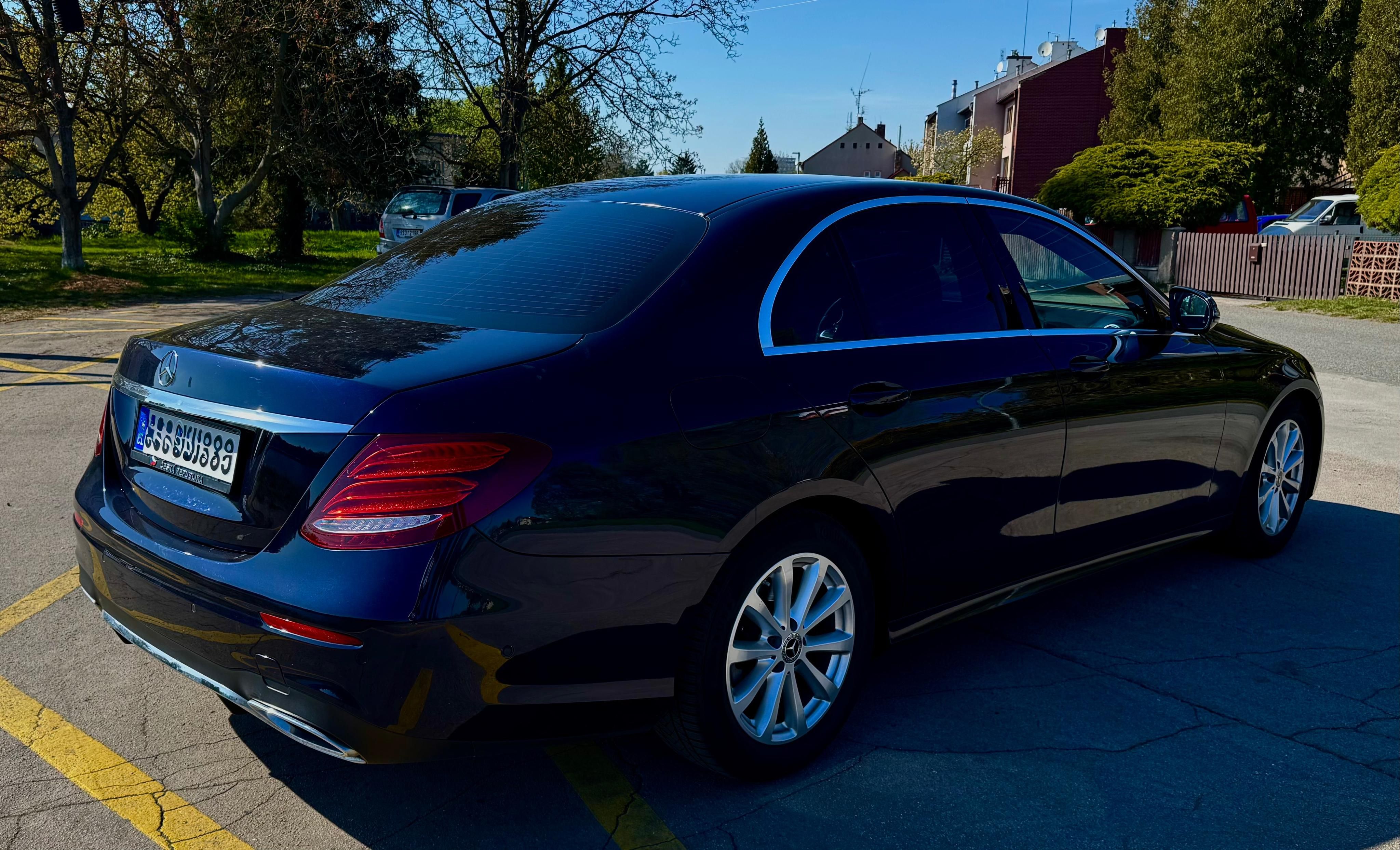 Mercedes-Benz Třídy E, 2.0 D - fotka 4