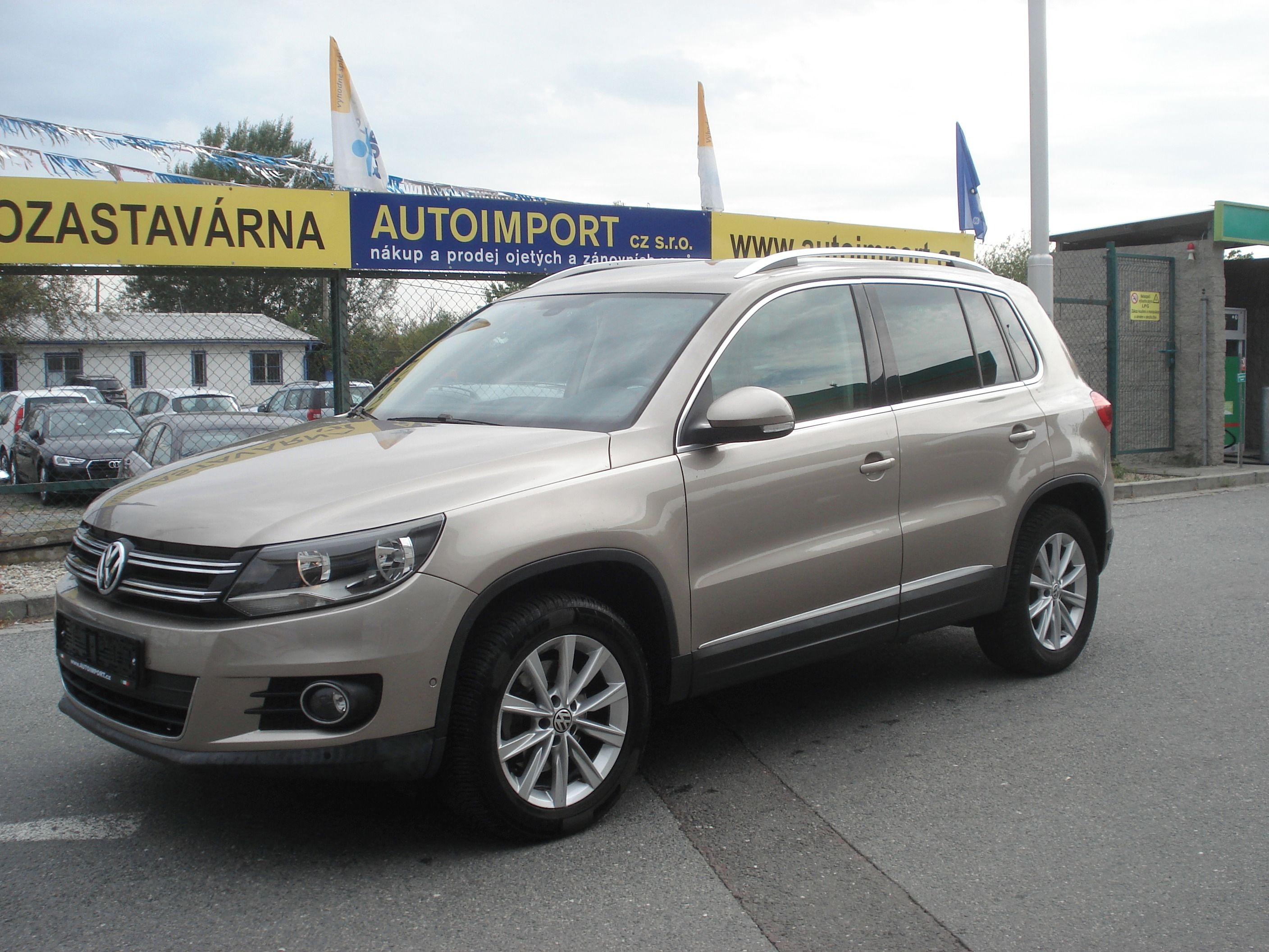 Volkswagen Tiguan, 2.0 TDi SPORT&STYLE 4x4 FULL - fotka 2