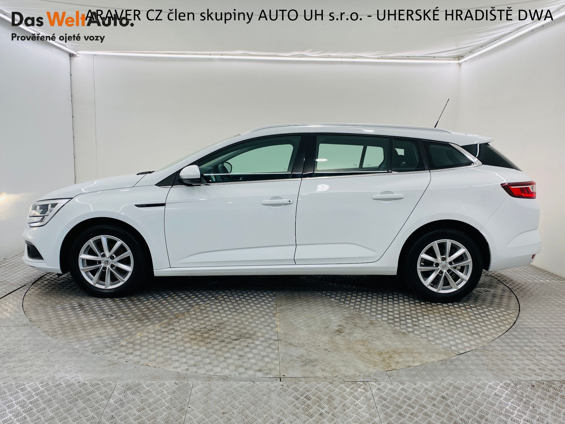 Renault Mégane, 1.3i 75Kw po servise - fotka 3