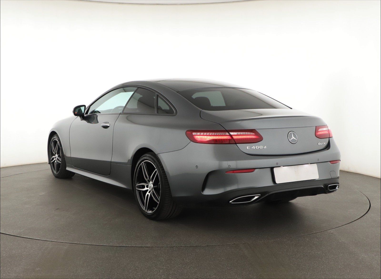 Mercedes-Benz Třídy E, 400 d - fotka 3