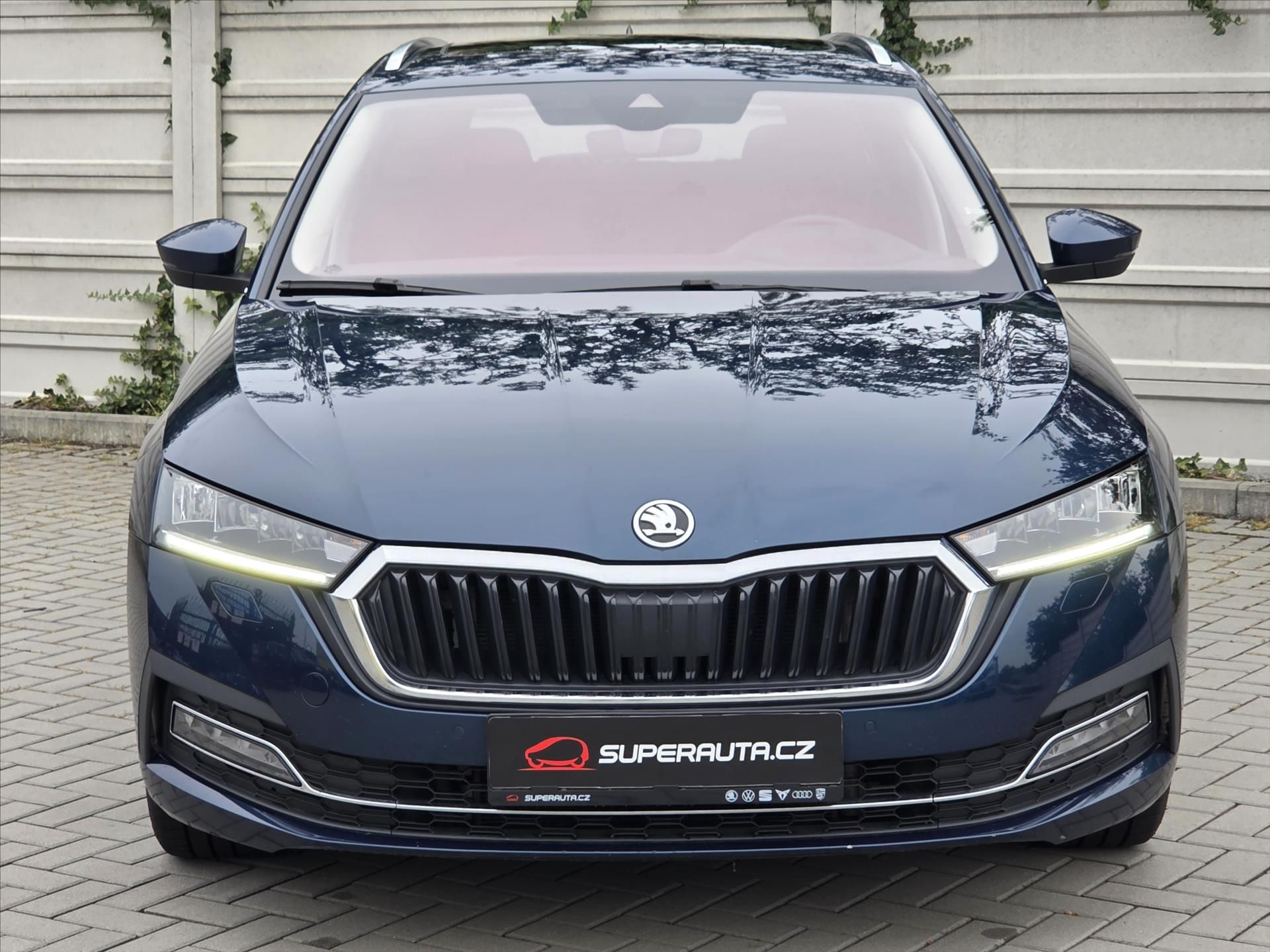 Škoda Octavia, 2,0 TDi DSG Style Tažné z. 1.m - fotka 2