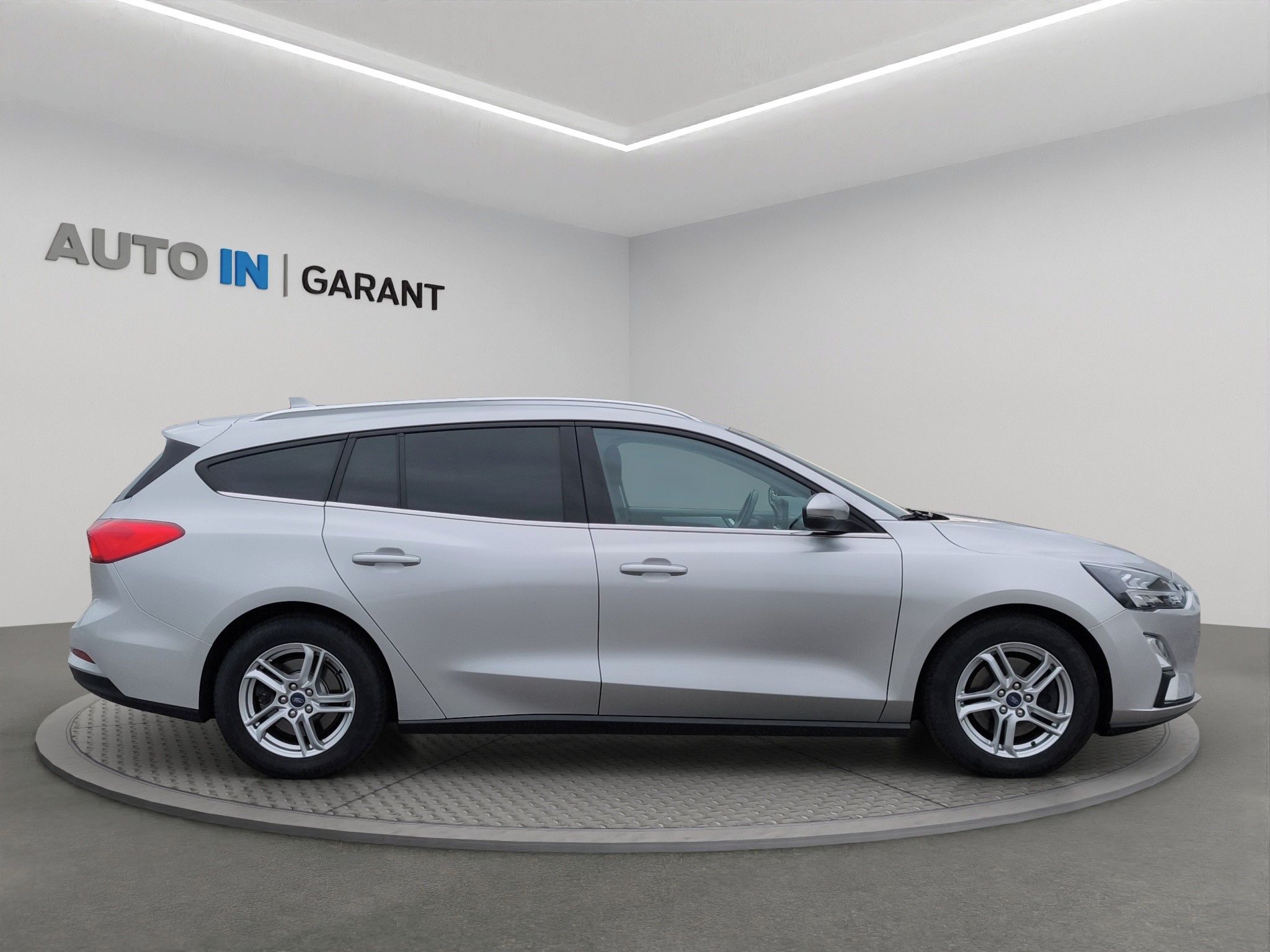 Ford Focus, 1.5 EcoBlue 88kW, ČR - fotka 4
