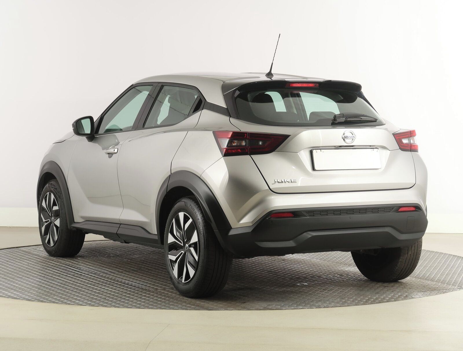 Nissan Juke, 1.0 DIG-T, Navi - fotka 4