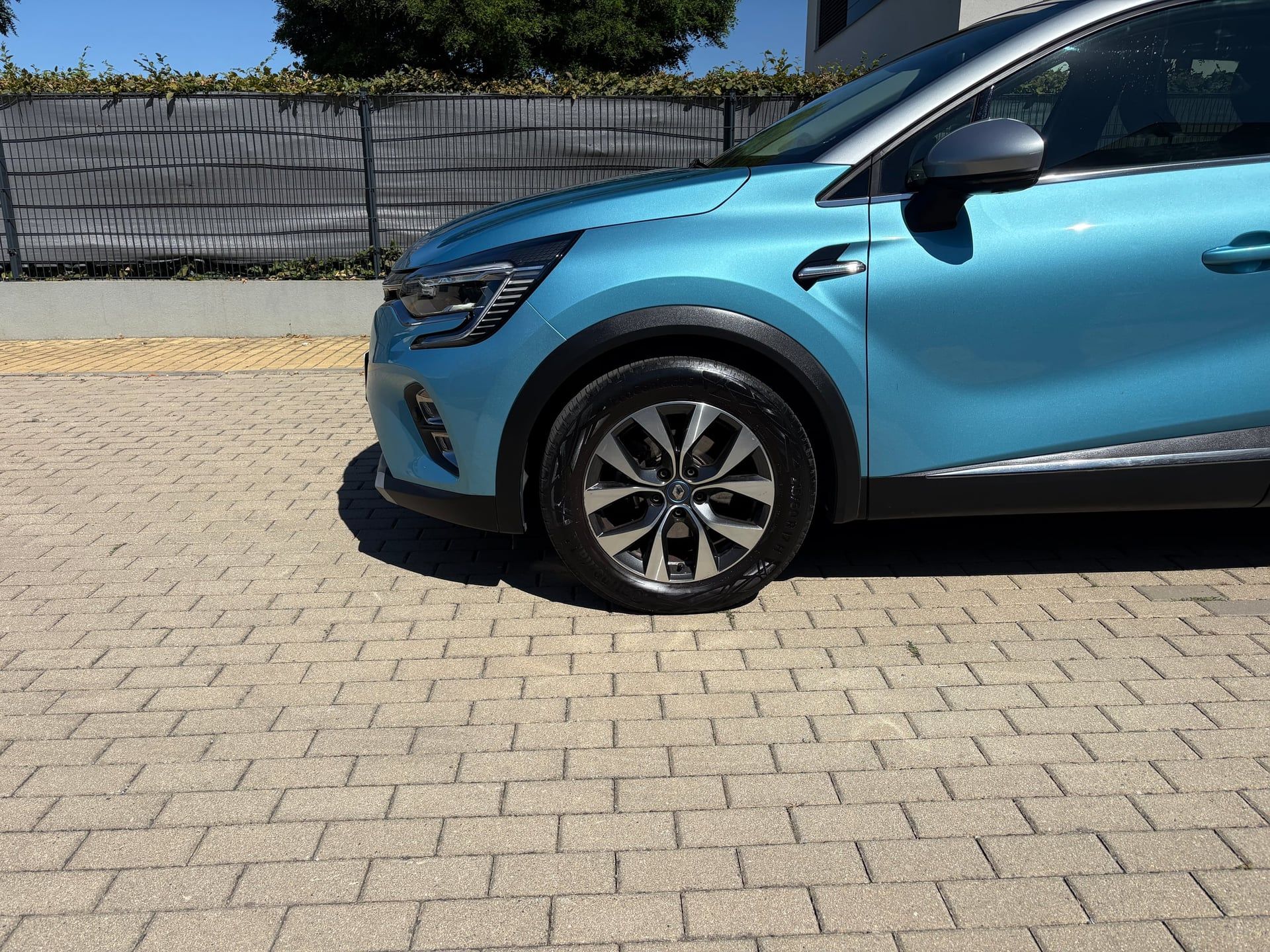 Renault Captur, 1.6 E-Tech/Intens/servis/ČR - fotka 4